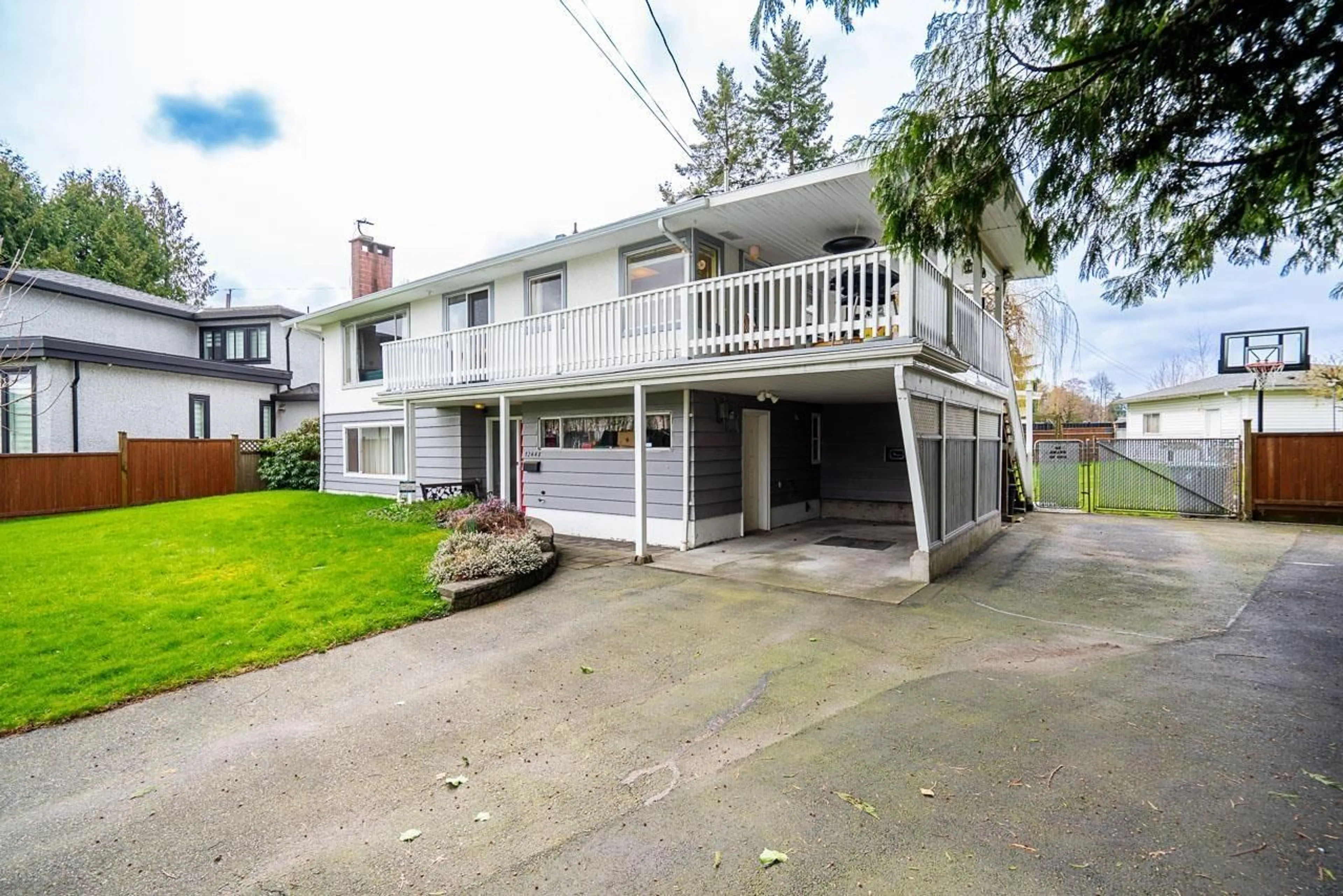 A pic from outside/outdoor area/front of a property/back of a property/a pic from drone, street for 12448 97B STREET, Surrey British Columbia V3V2H8