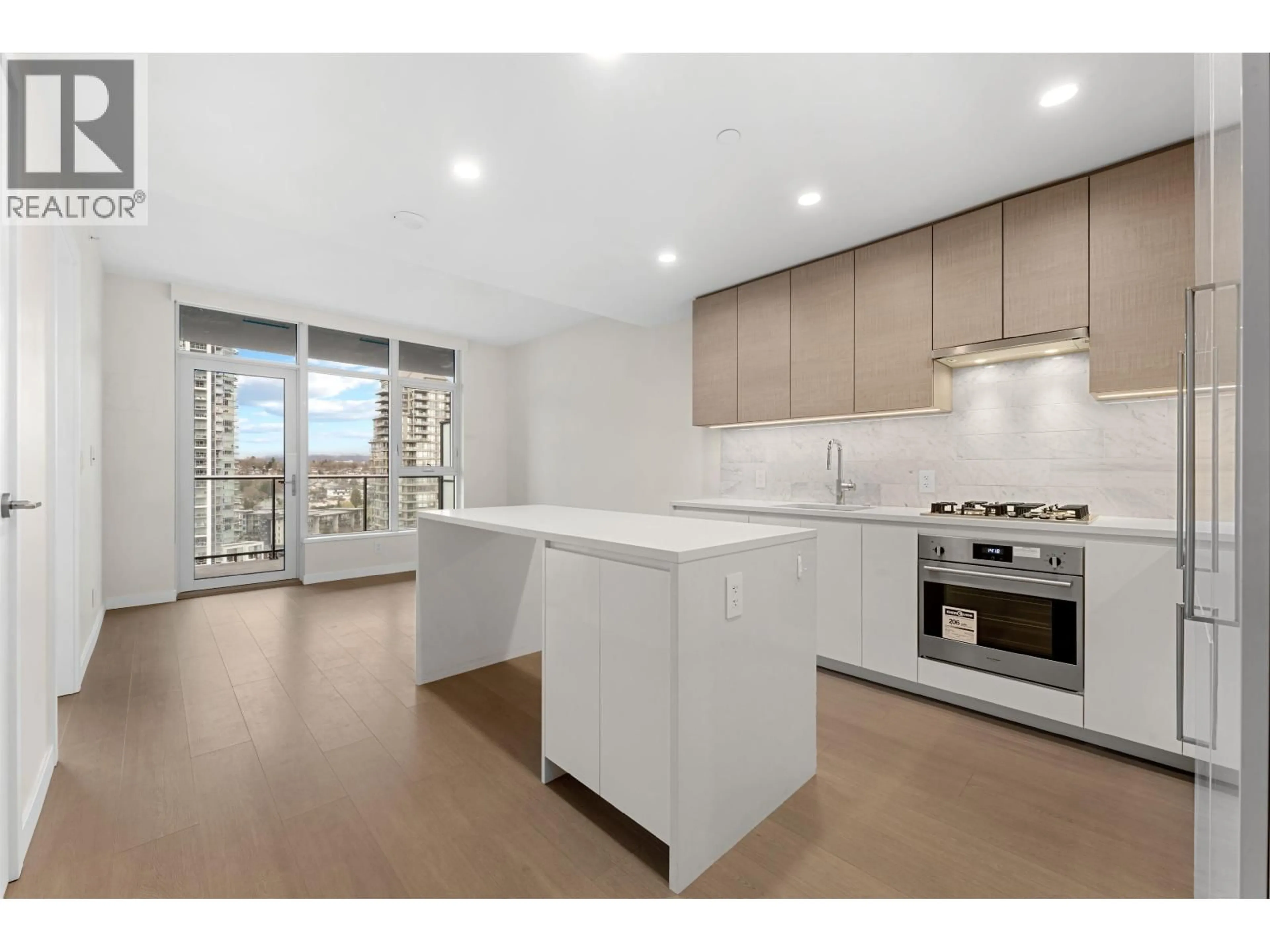 Unknown for 1806 - 2108 GILMORE AVENUE, Burnaby British Columbia V5C0N8