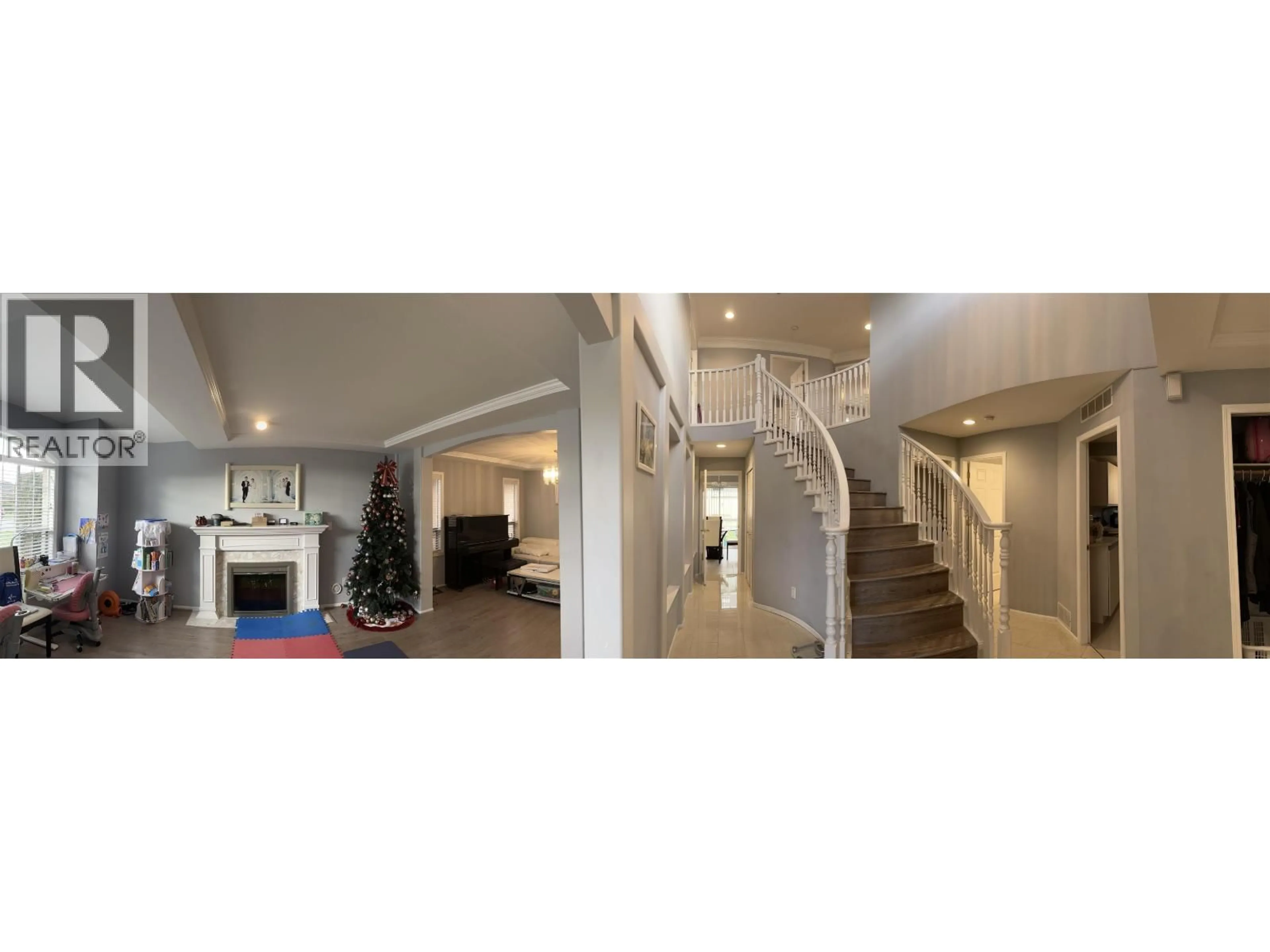 Indoor foyer for 3638 KILBY COURT, Richmond British Columbia V6X3M9
