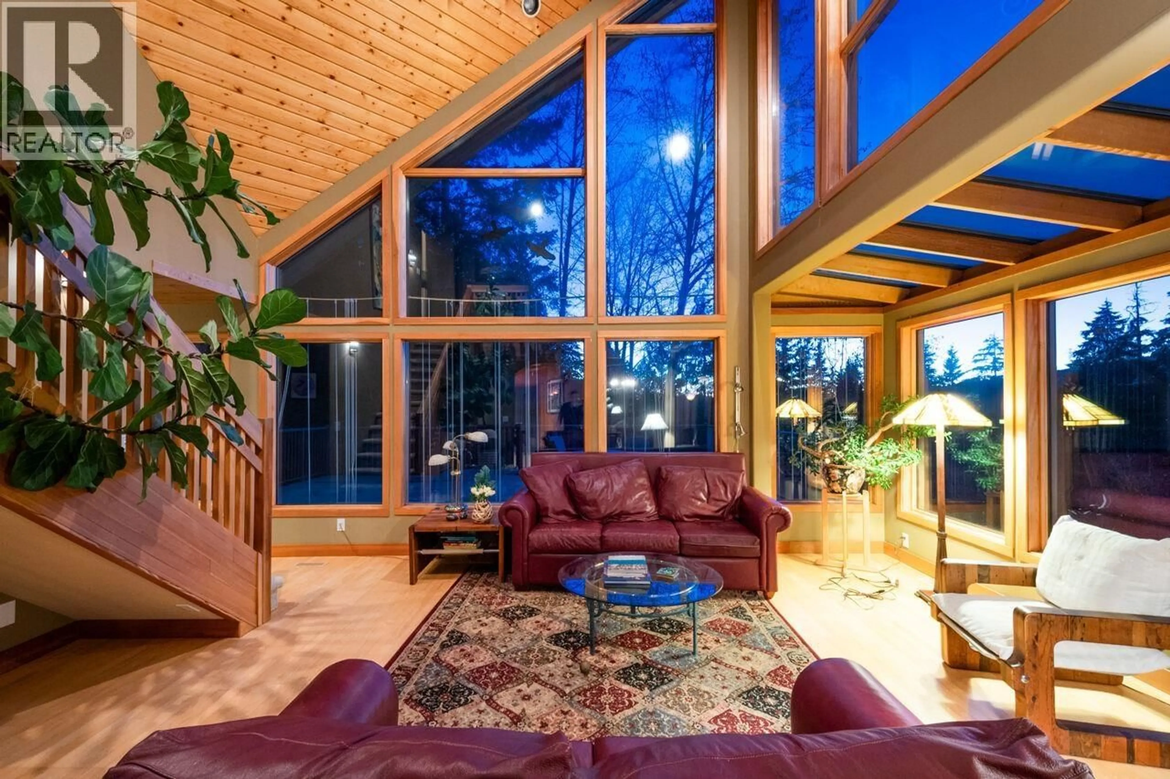 Indoor foyer for 3426 MAIN AVENUE, Belcarra British Columbia V3H4R3