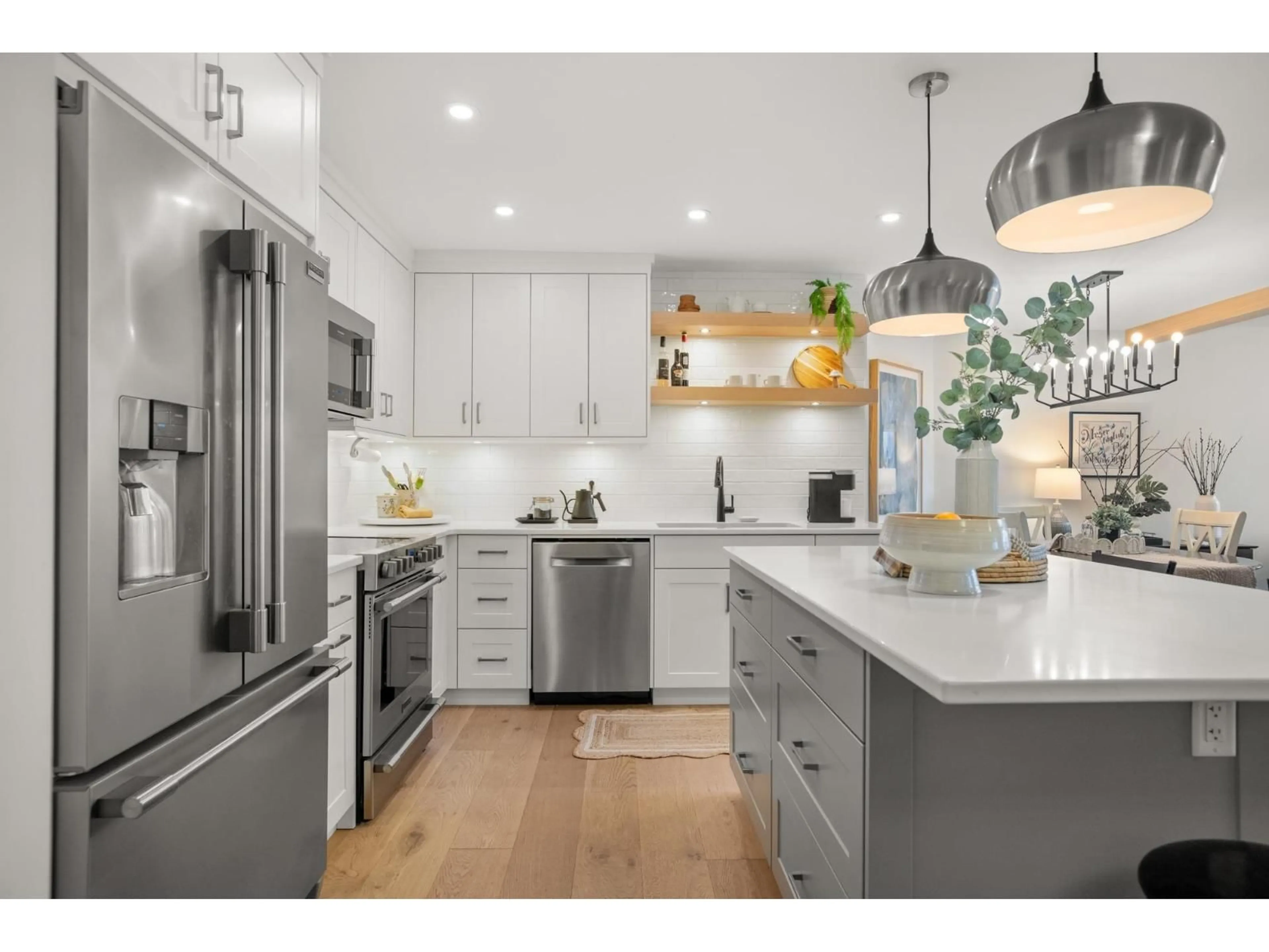 Open concept kitchen, unknown for 317 - 31930 OLD YALE ROAD, Abbotsford British Columbia V2T2C7