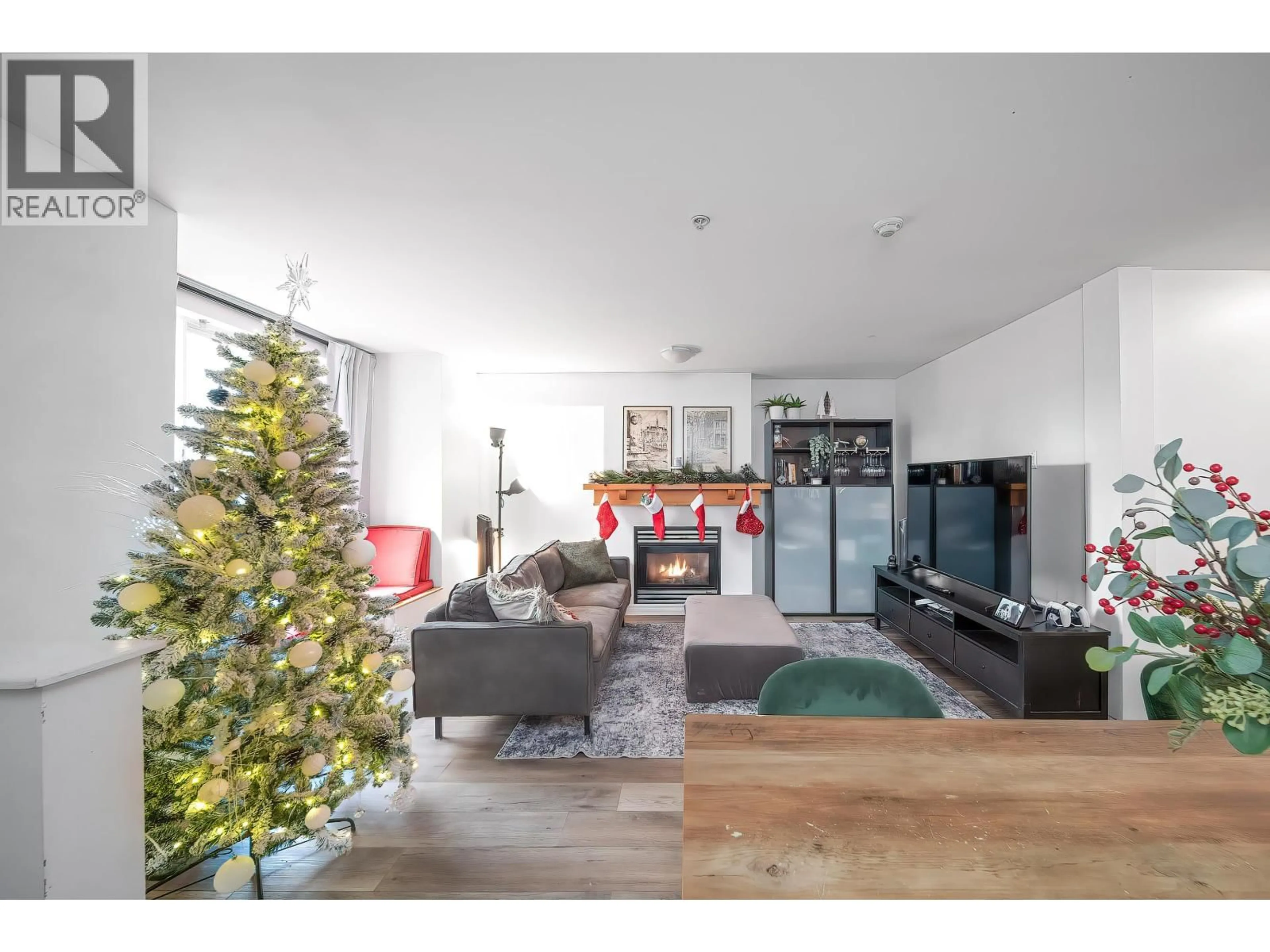 Unknown for 7313 MAGNOLIA TERRACE, Burnaby British Columbia V5E4N3