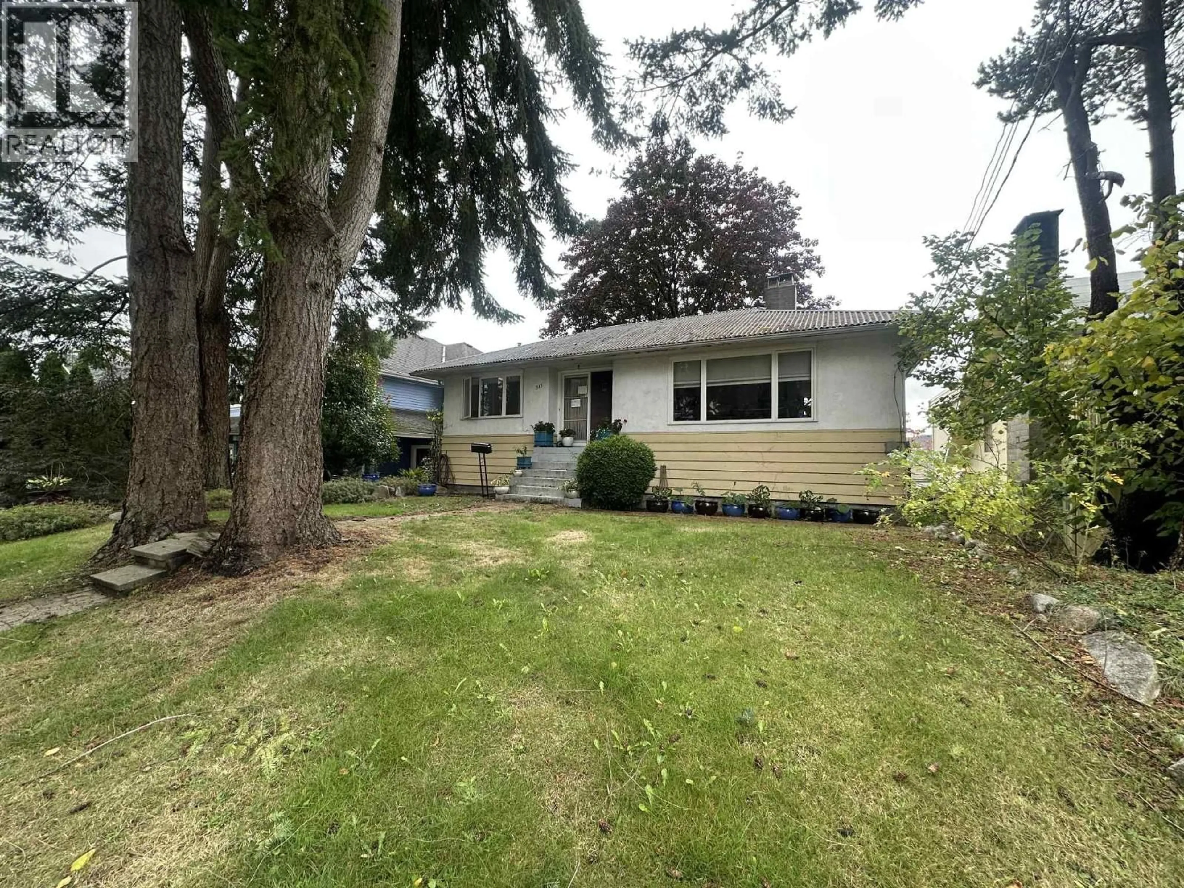 Unknown for 313 13TH STREET, North Vancouver British Columbia V7L2L8