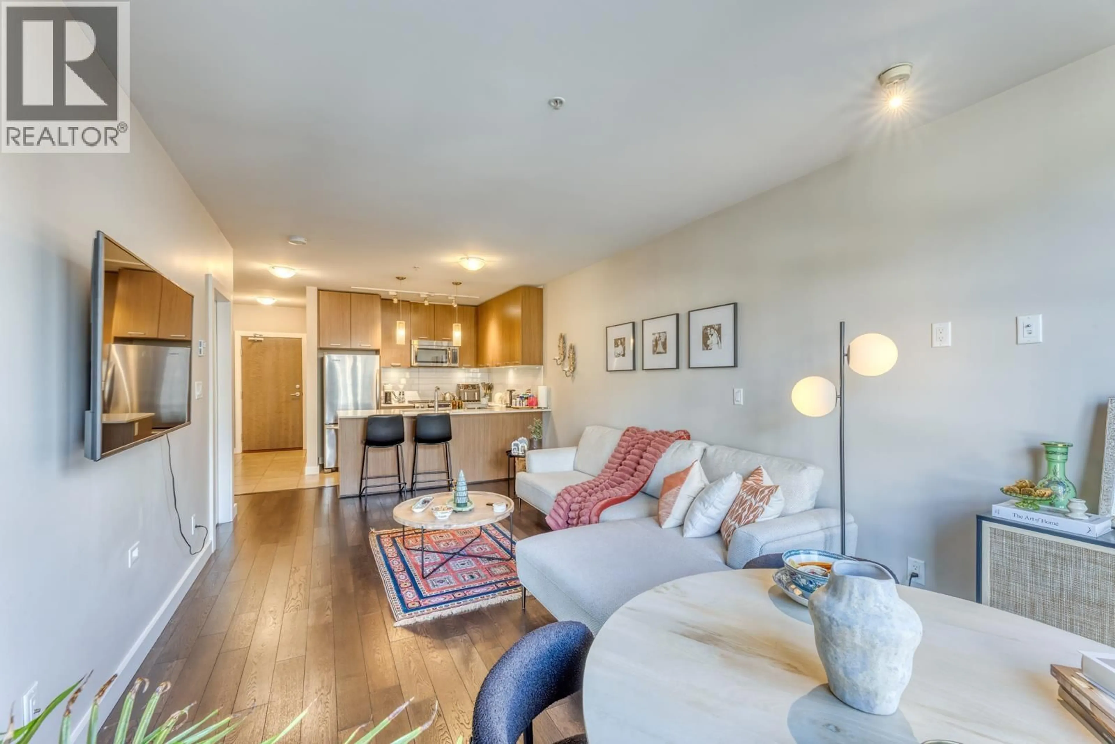 Unknown for 302 - 1182 16TH STREET, North Vancouver British Columbia V7P0B3