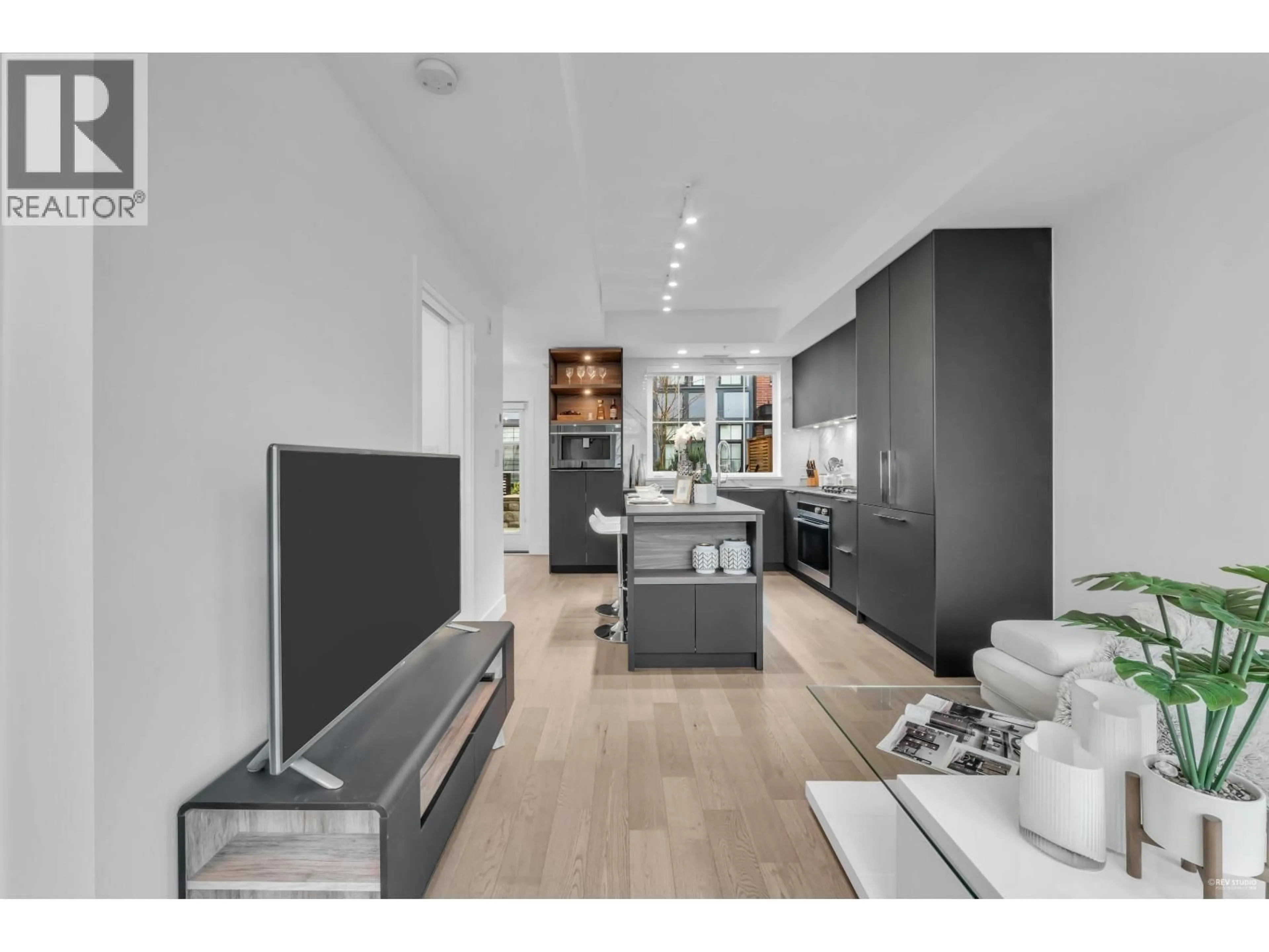 Open concept kitchen, unknown for 118 - 2070 CURLING ROAD, North Vancouver British Columbia V7P0C9