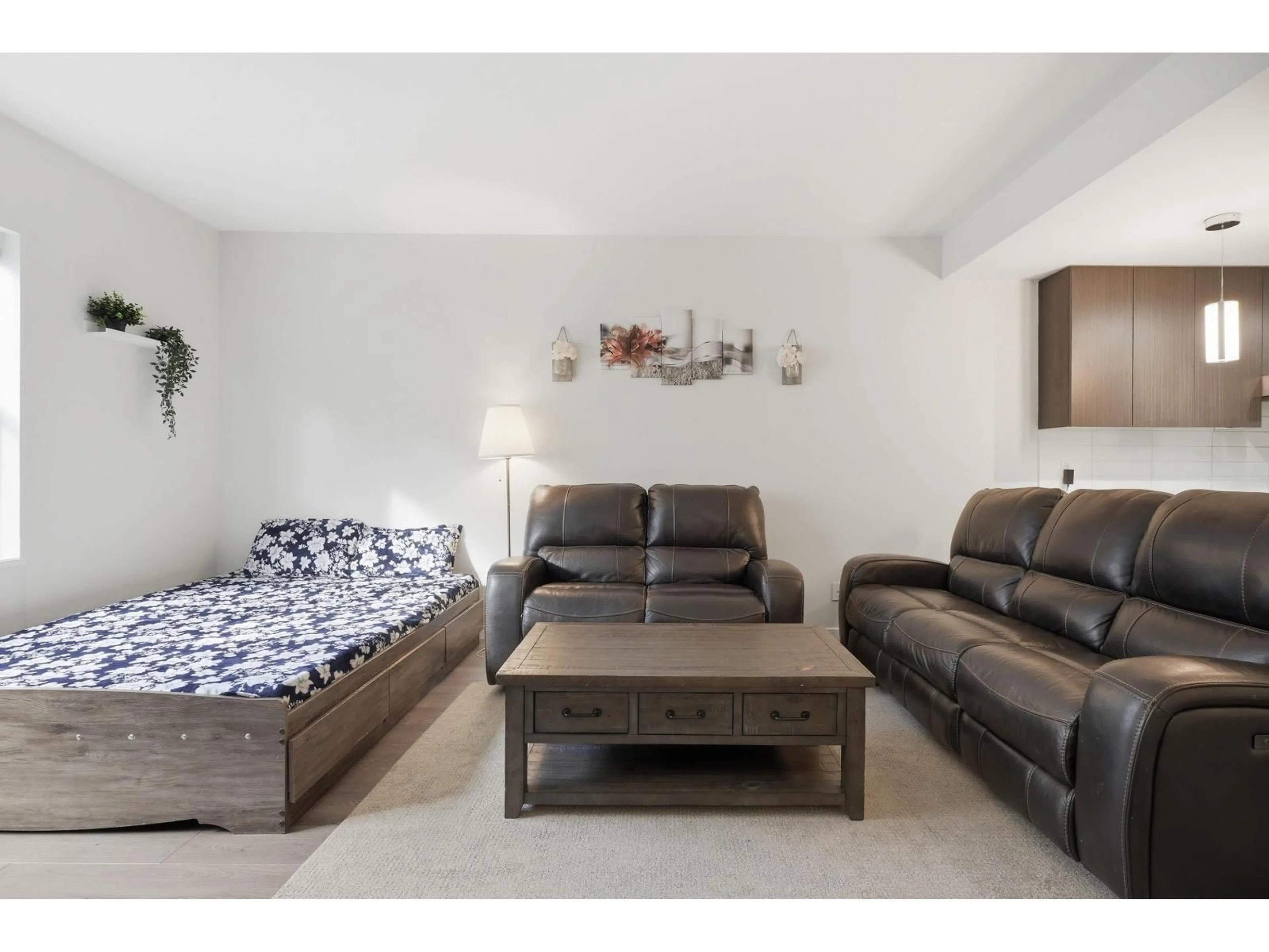 Living room with furniture, unknown for 97 - 32633 SIMON AVENUE, Abbotsford British Columbia V2T0G9