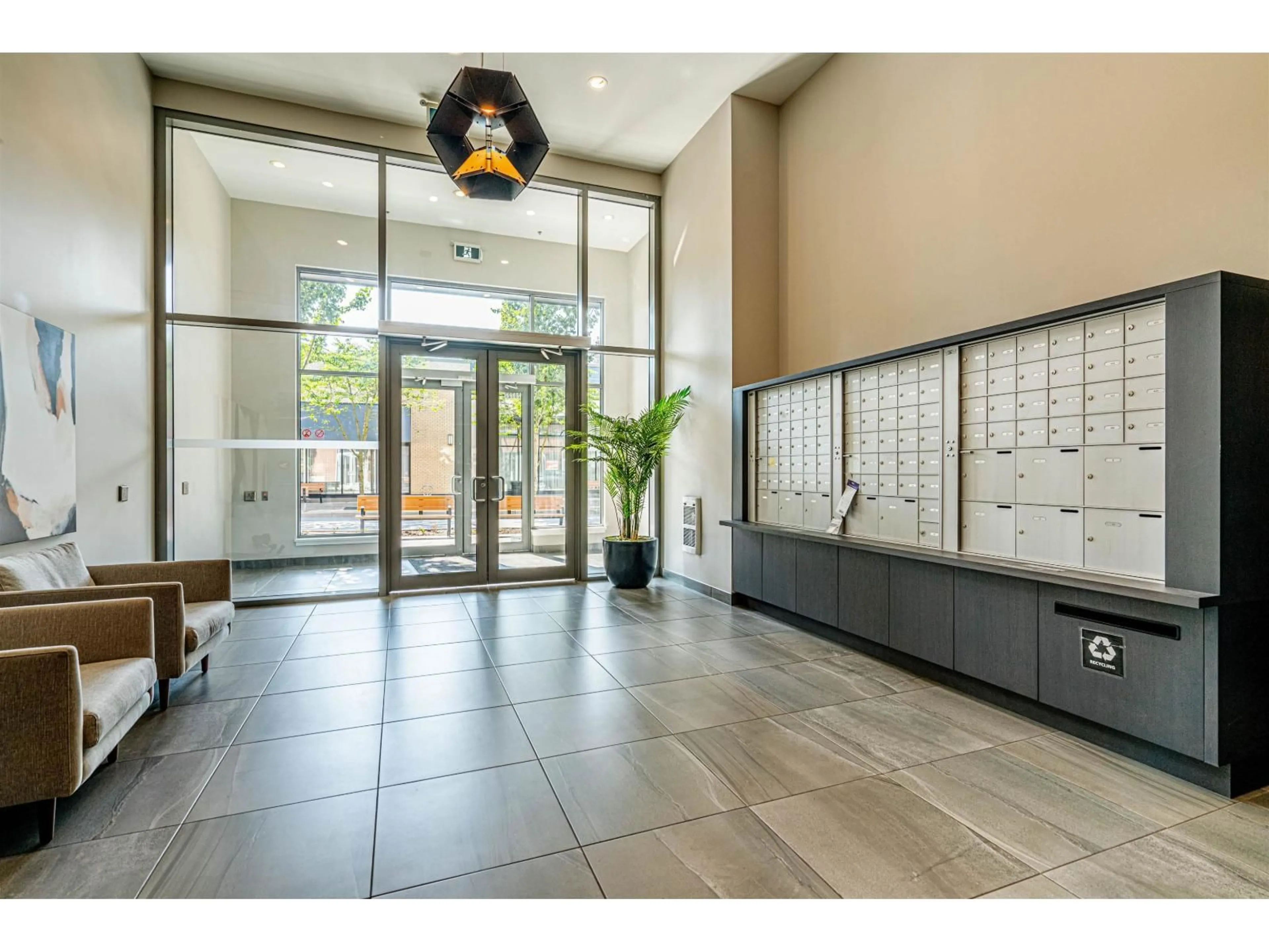 Indoor foyer for A420 - 20727 WILLOUGHBY TOWN CENTRE DRIVE, Langley British Columbia V2Y3N1