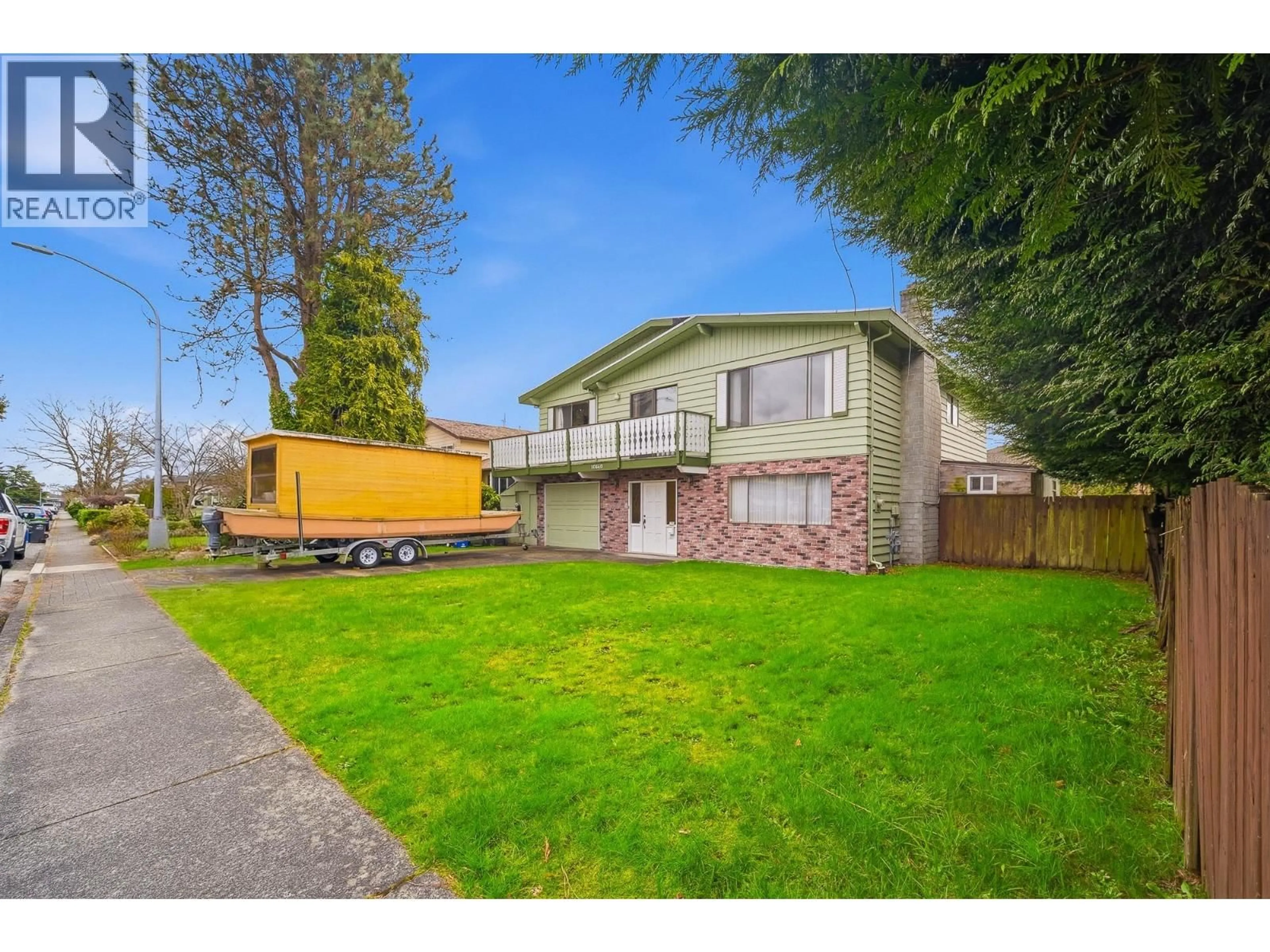 A pic from outside/outdoor area/front of a property/back of a property/a pic from drone, street for 10640 ANAHIM DRIVE, Richmond British Columbia V7A3C5