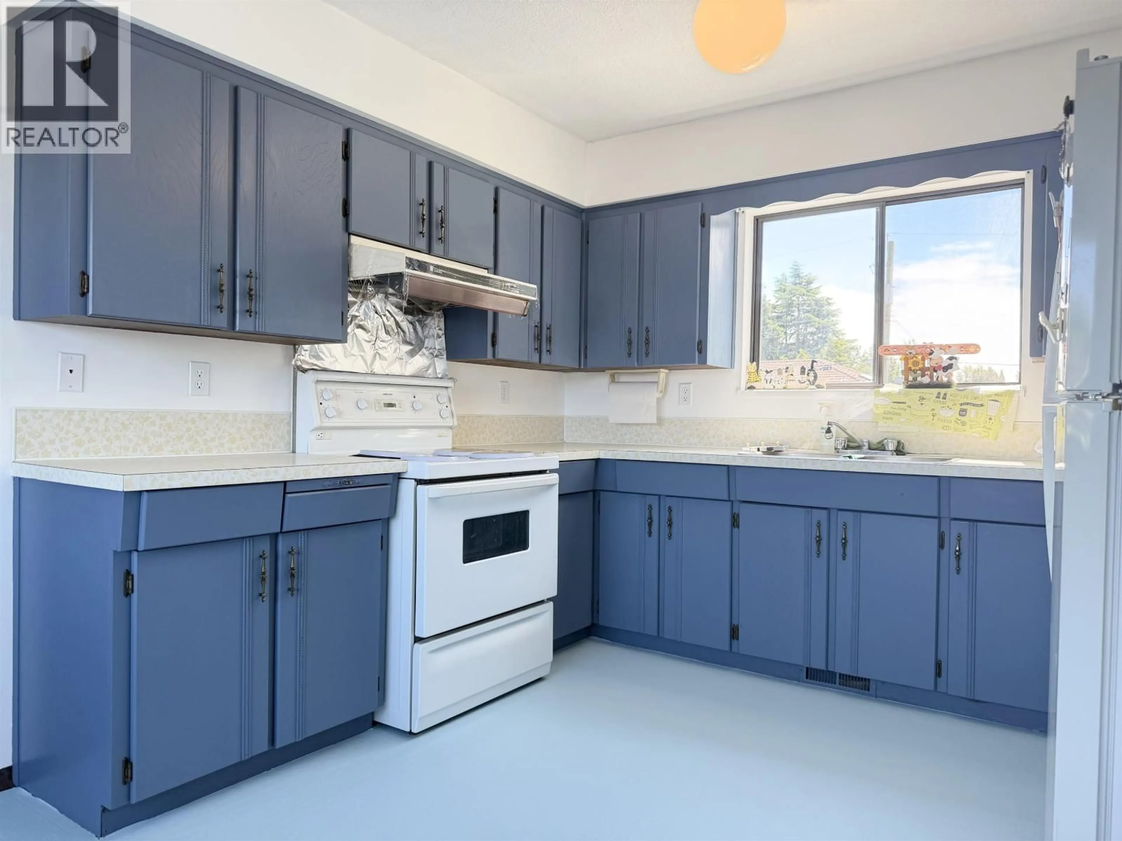 Standard kitchen, unknown for 10640 ANAHIM DRIVE, Richmond British Columbia V7A3C5