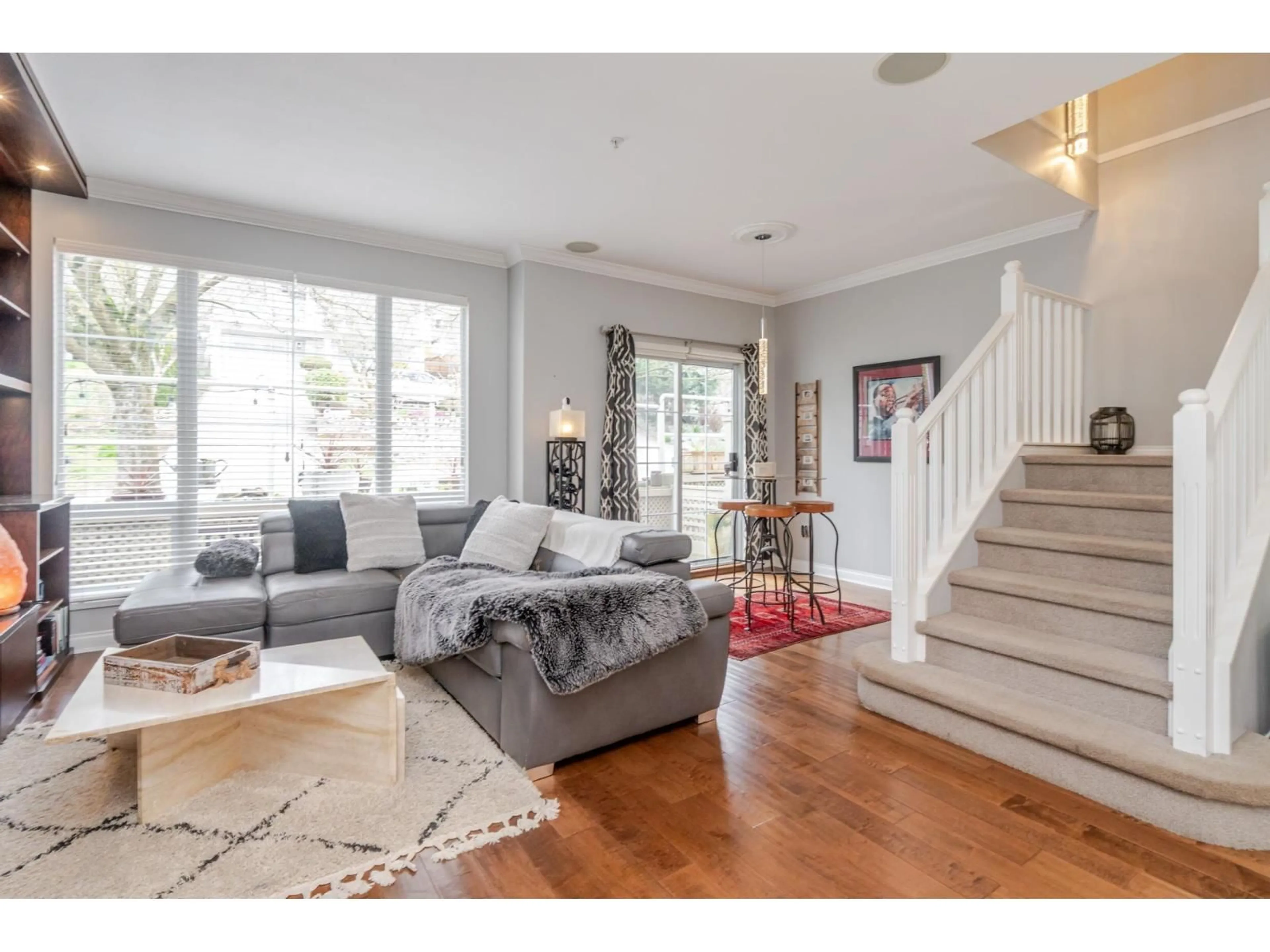 Living room with furniture, unknown for 8 - 1169 VIDAL STREET, White Rock British Columbia V4B3T4