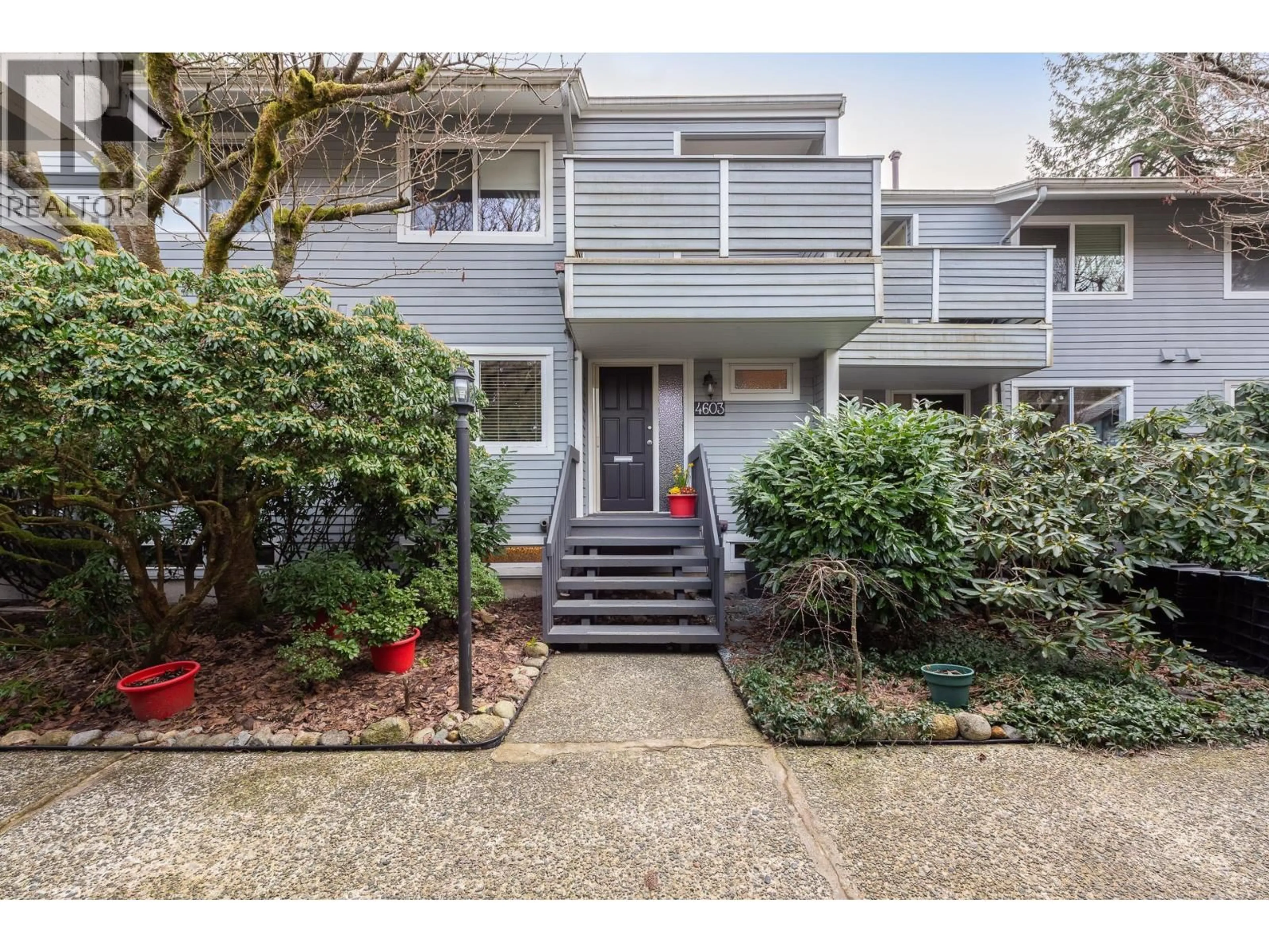 Indoor entryway for 4603 HOSKINS ROAD, North Vancouver British Columbia V7K2R2