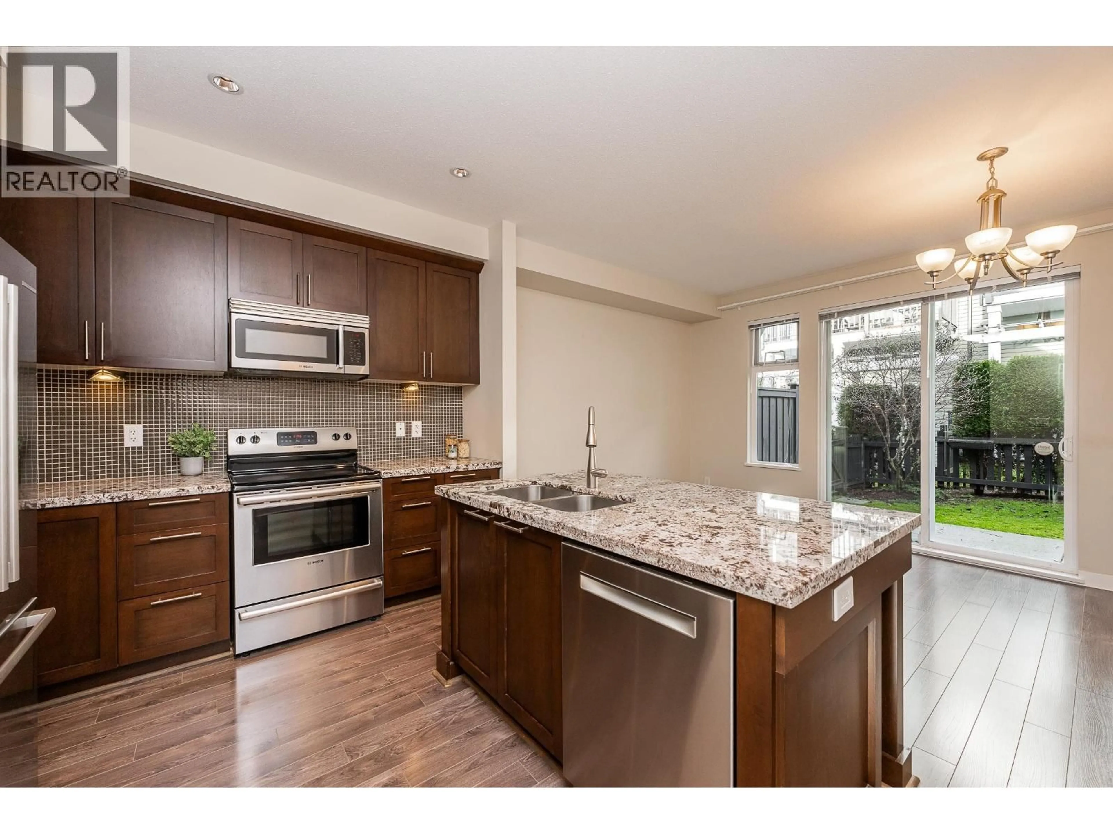 Open concept kitchen, unknown for 120 - 1460 SOUTHVIEW STREET, Coquitlam British Columbia V3E0G6