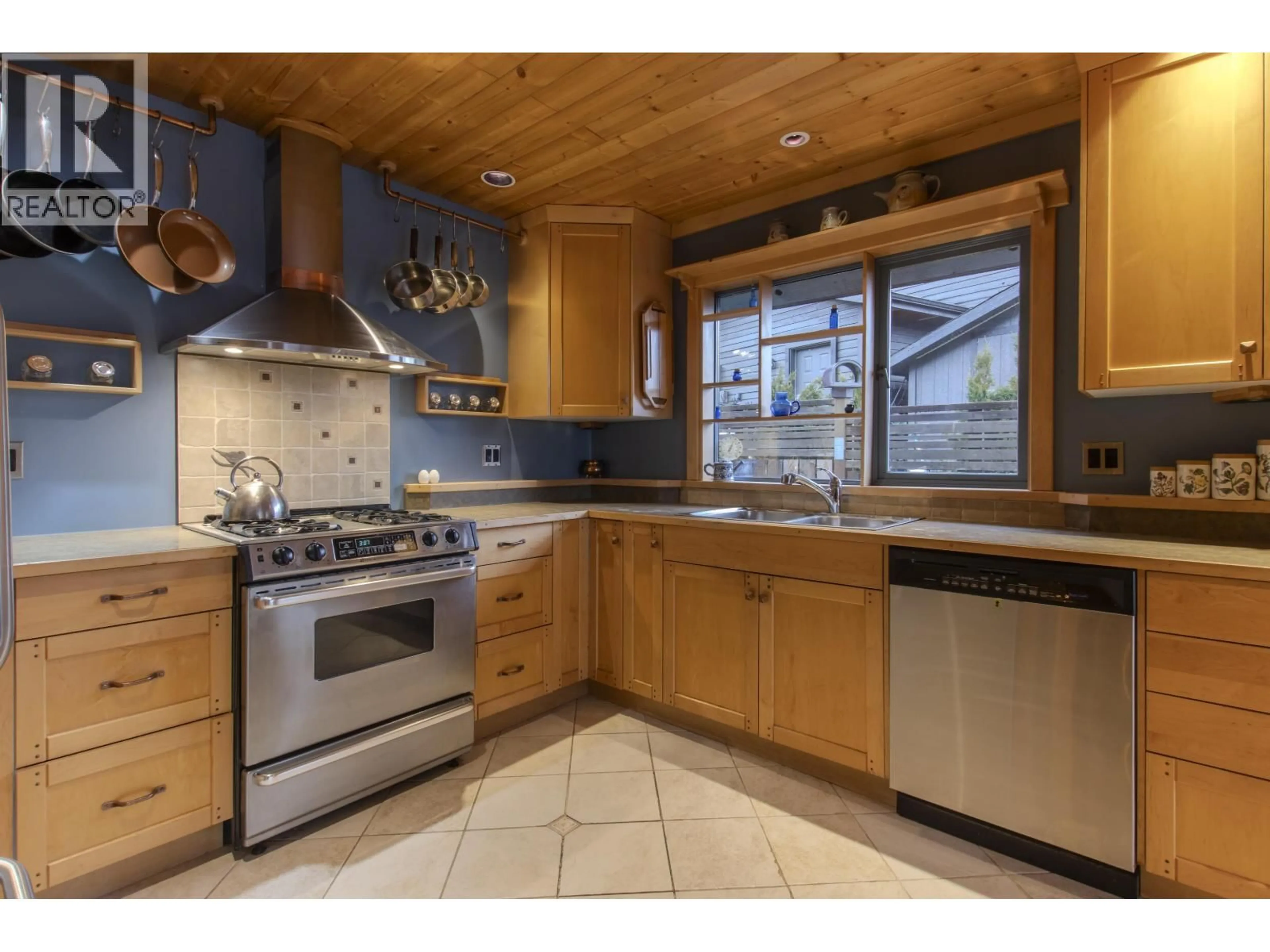 Unknown for 2317 GREENWOOD WAY, Squamish British Columbia V0N1T0