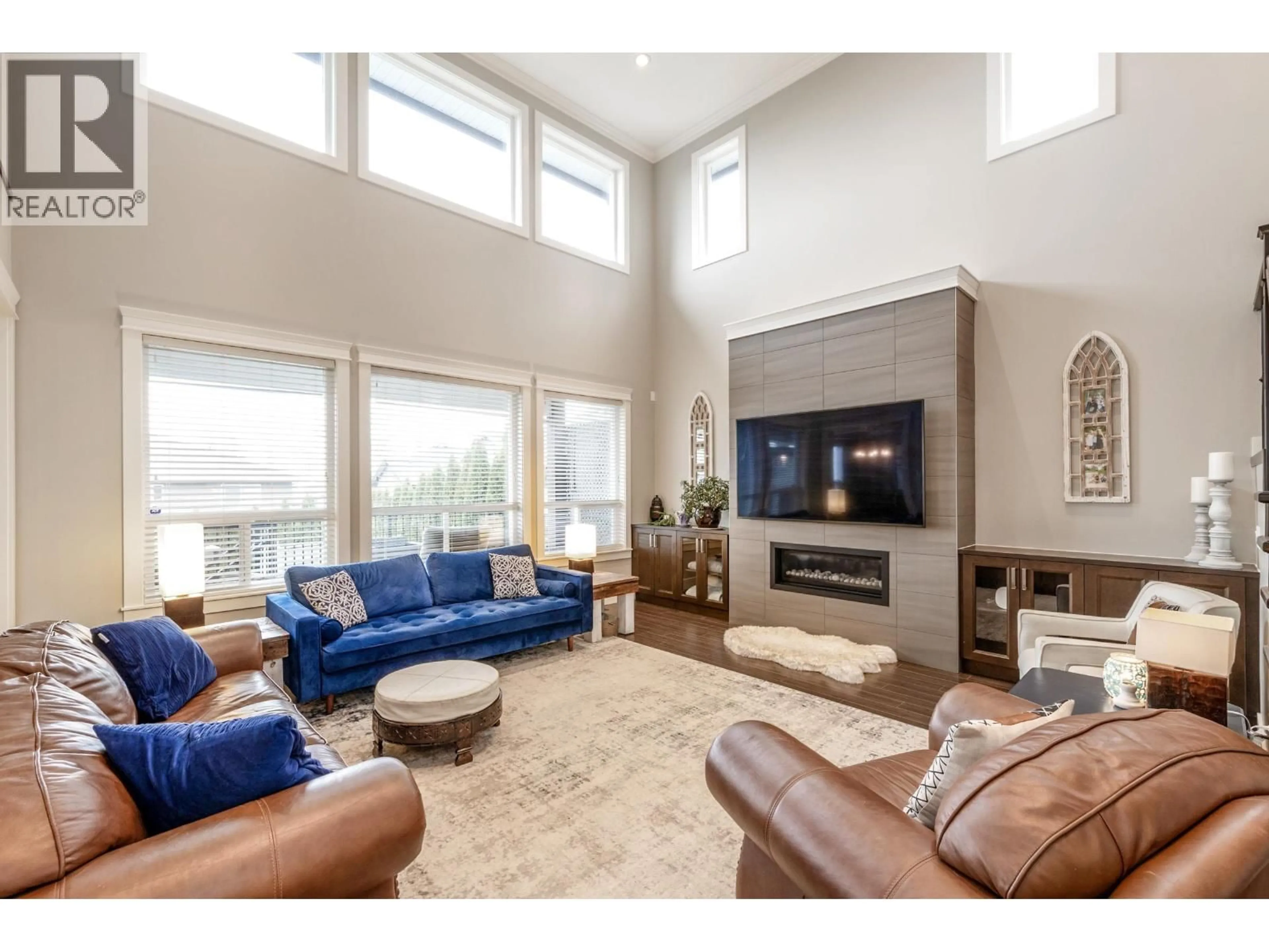 Living room with furniture, unknown for 13869 SILVER VALLEY ROAD, Maple Ridge British Columbia V4R0C2