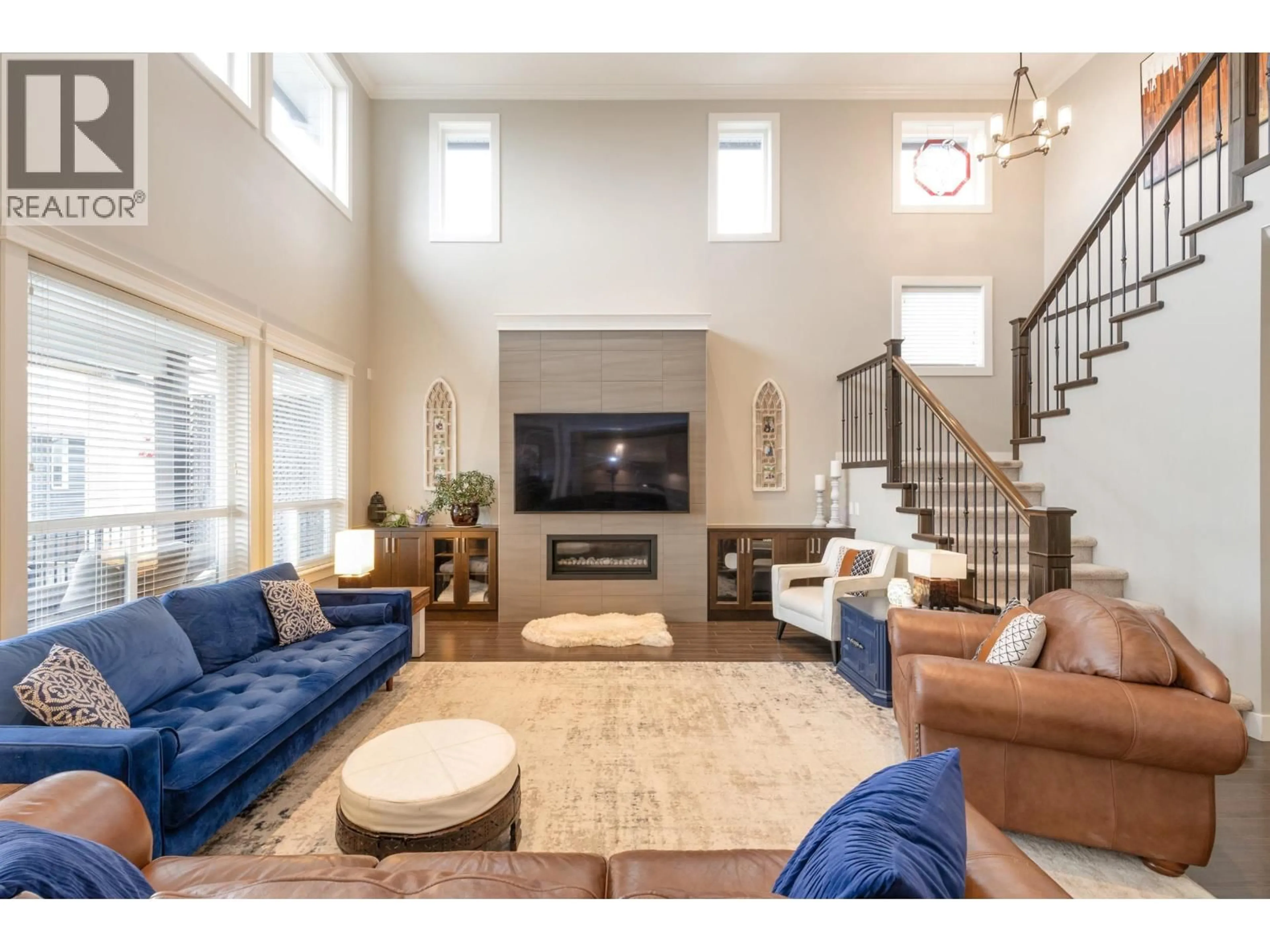 Living room with furniture, unknown for 13869 SILVER VALLEY ROAD, Maple Ridge British Columbia V4R0C2