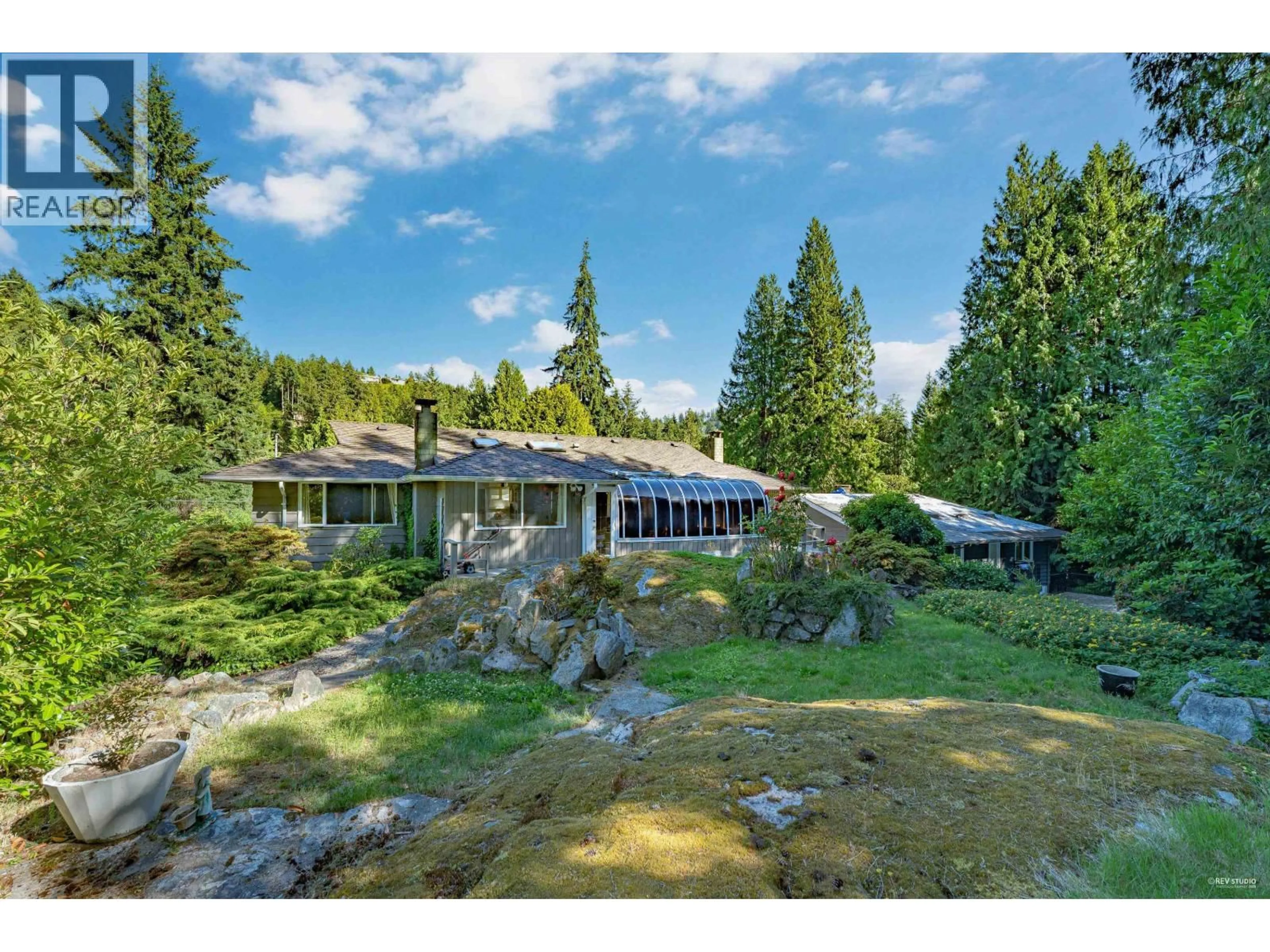 A pic from outside/outdoor area/front of a property/back of a property/a pic from drone, water/lake/river/ocean view for 5725 CRANLEY DRIVE, West Vancouver British Columbia V7V4B3