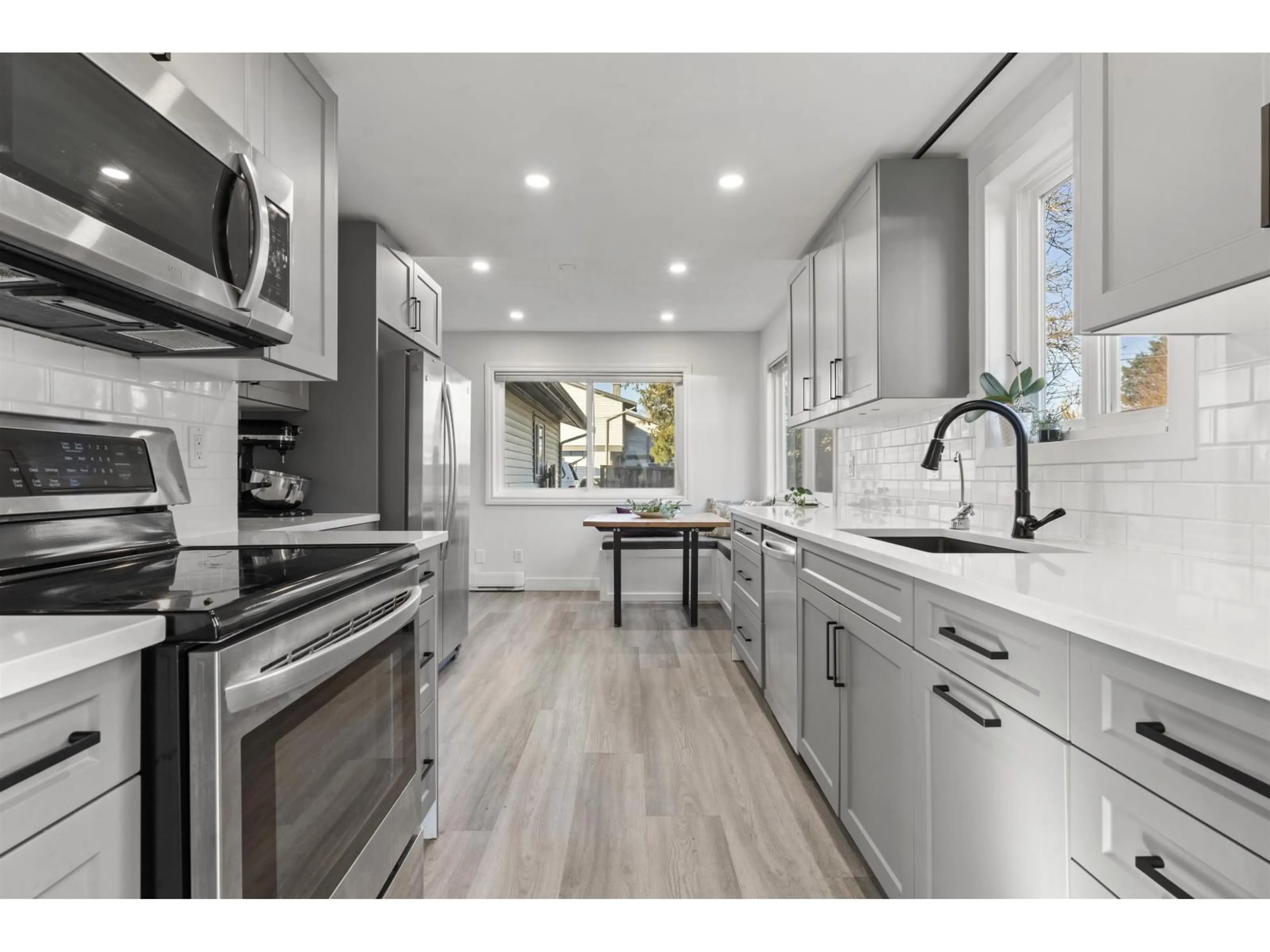 Open concept kitchen, unknown for 27 - 46689 FIRST AVENUE, Chilliwack British Columbia V2P1X5