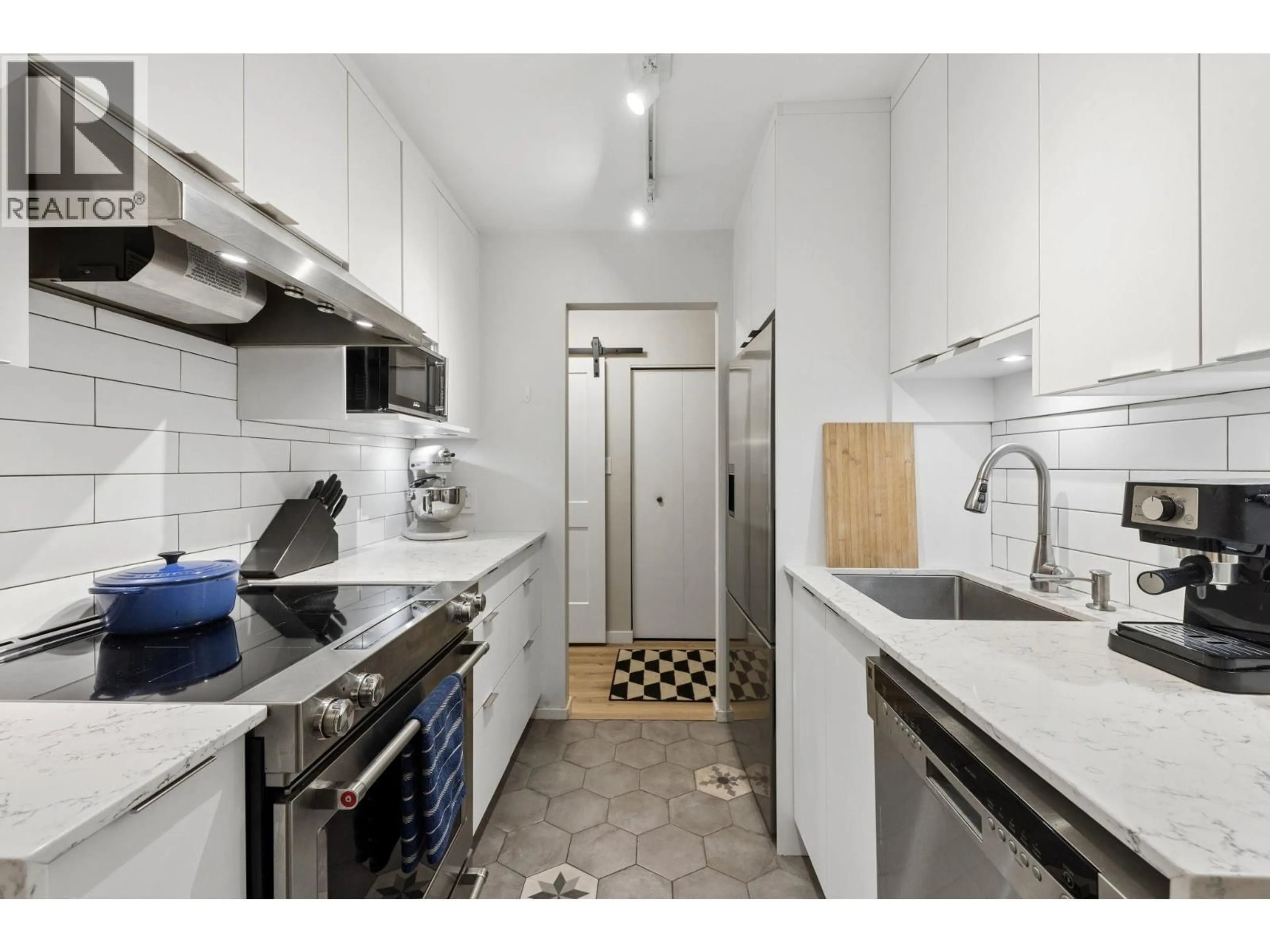 Unknown for 101 - 175 5TH STREET, North Vancouver British Columbia V7L1L3