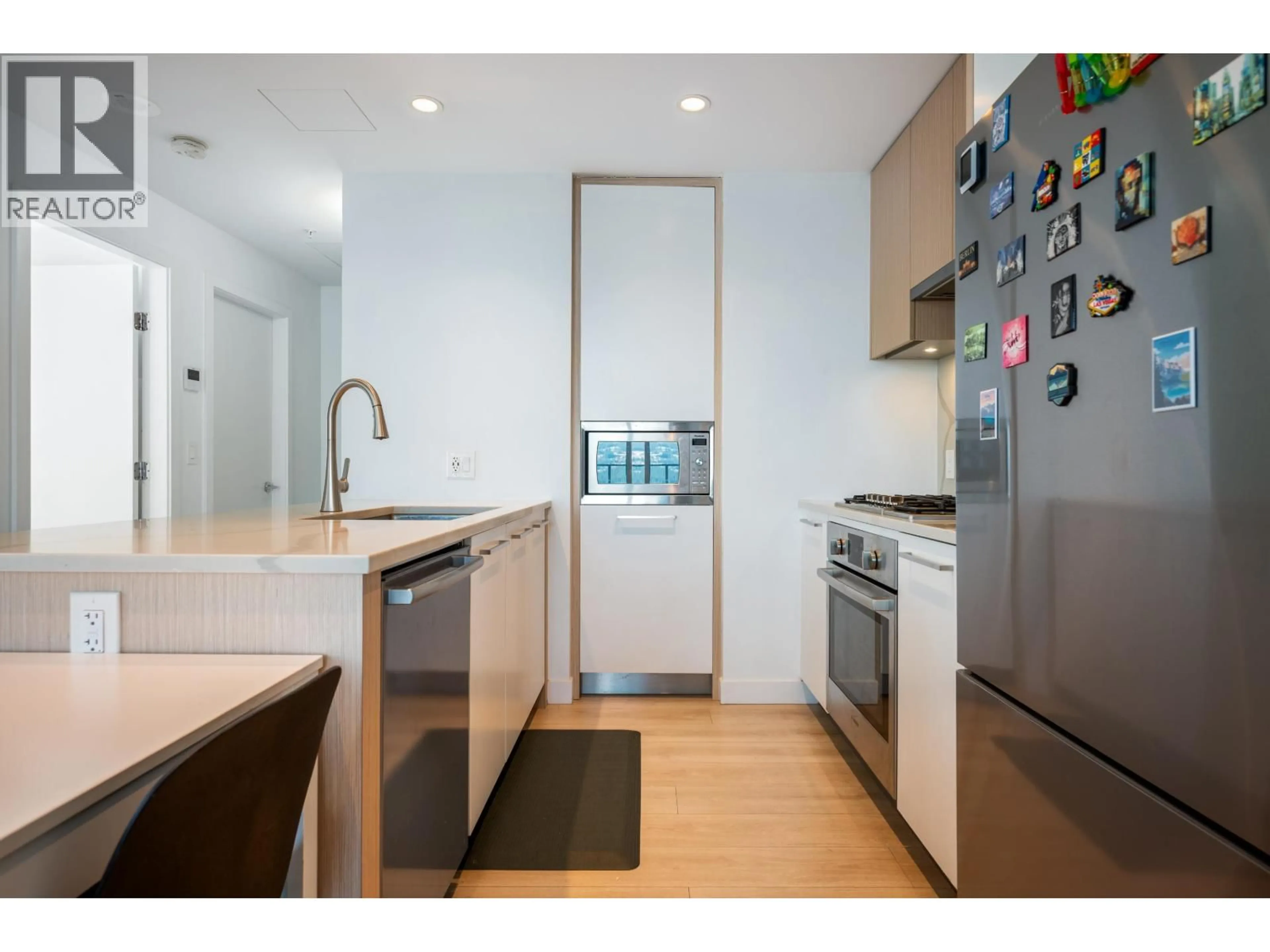 Standard kitchen, unknown for 3205 - 567 CLARKE ROAD, Coquitlam British Columbia V3J0K7