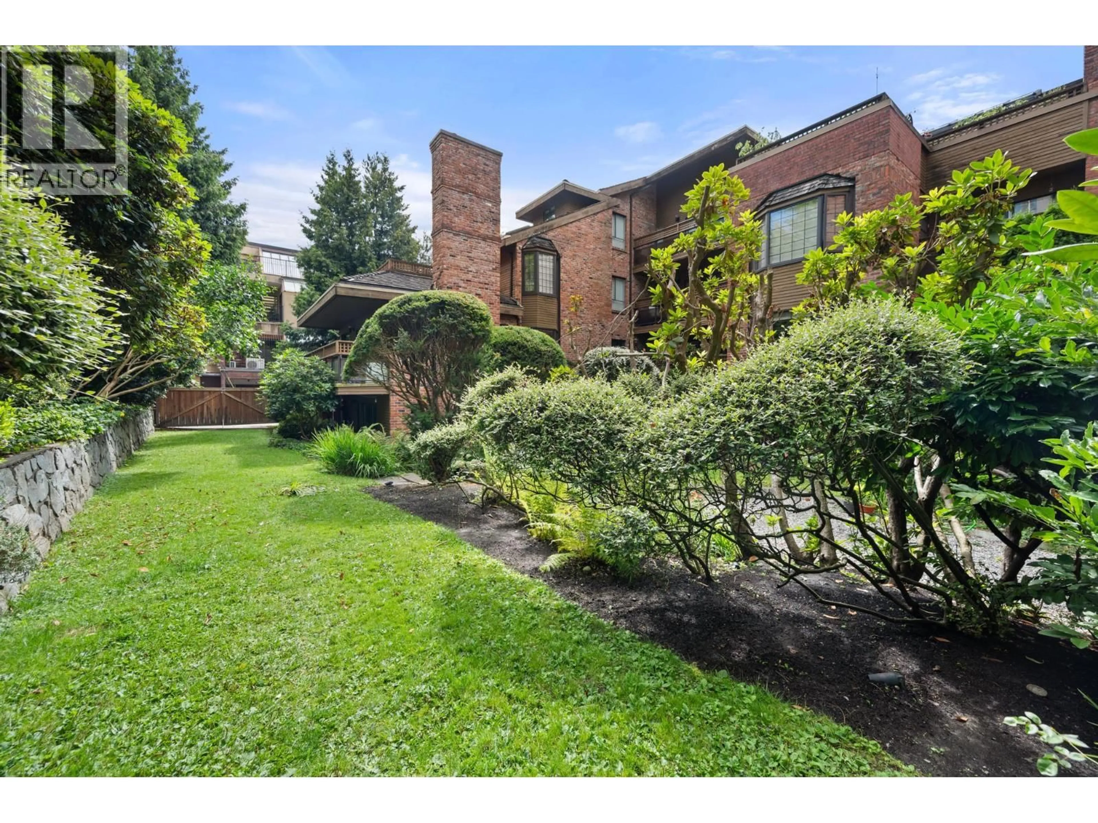 Unknown for 101 - 2320 40TH AVENUE, Vancouver British Columbia V6M4H6