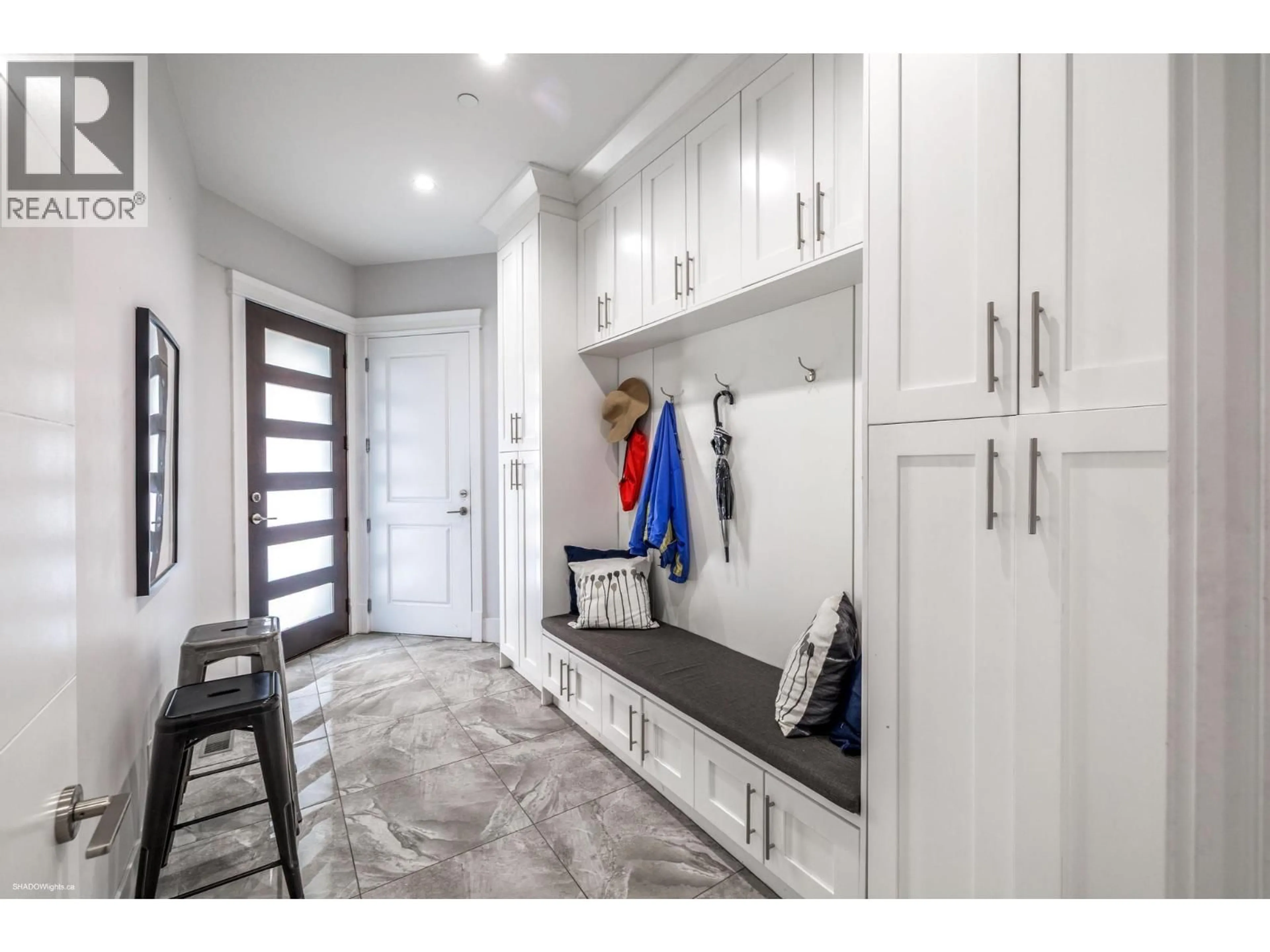 Indoor entryway for 12010 265A STREET, Maple Ridge British Columbia V2W1P1