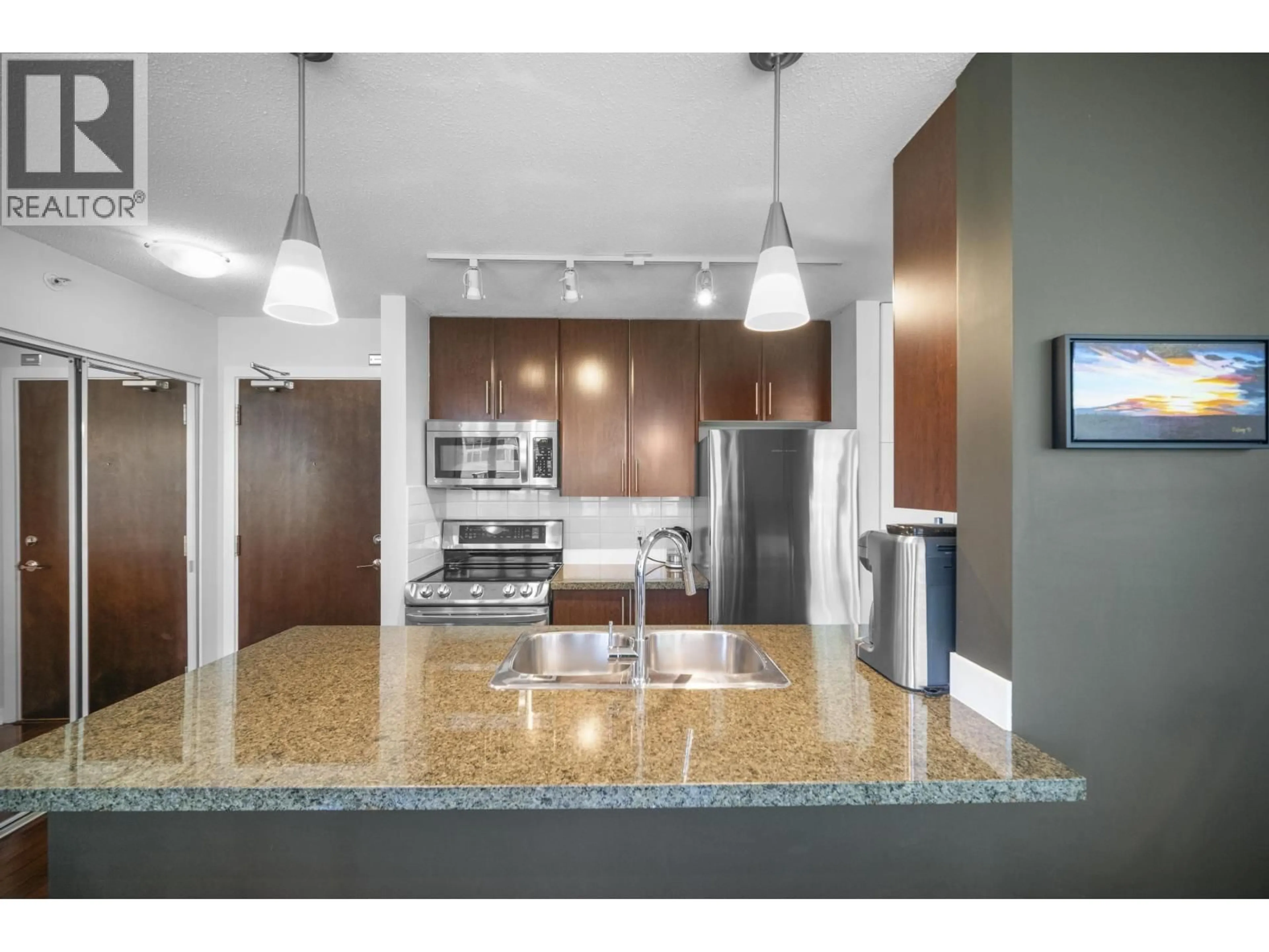 Open concept kitchen, ceramic/tile floor for 501 - 618 ABBOTT STREET, Vancouver British Columbia V6B0C1