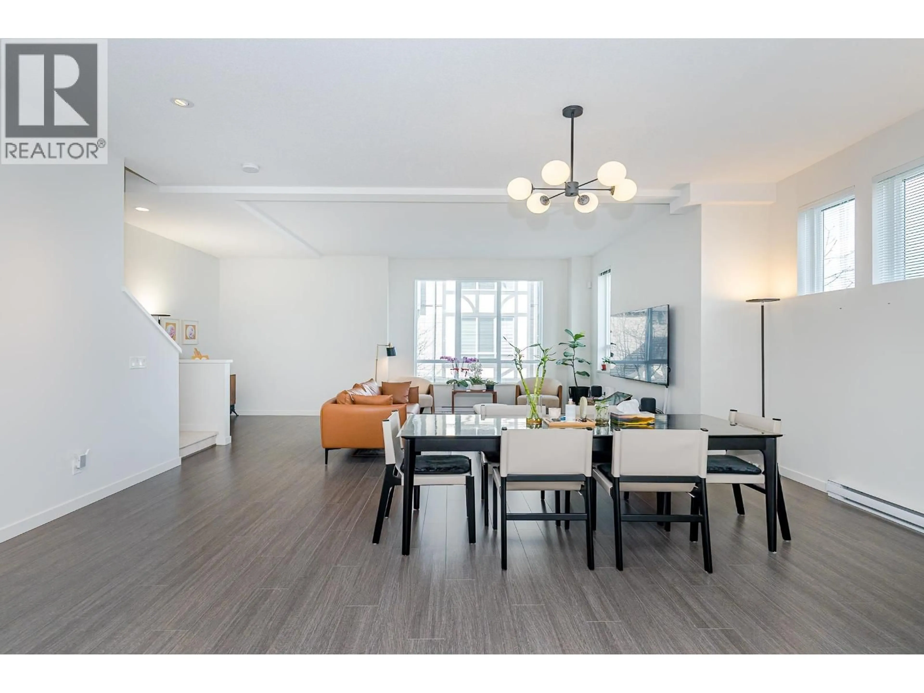 Dining room, wood/laminate floor for 71 - 10388 NO. 2 ROAD, Richmond British Columbia V7E0B9