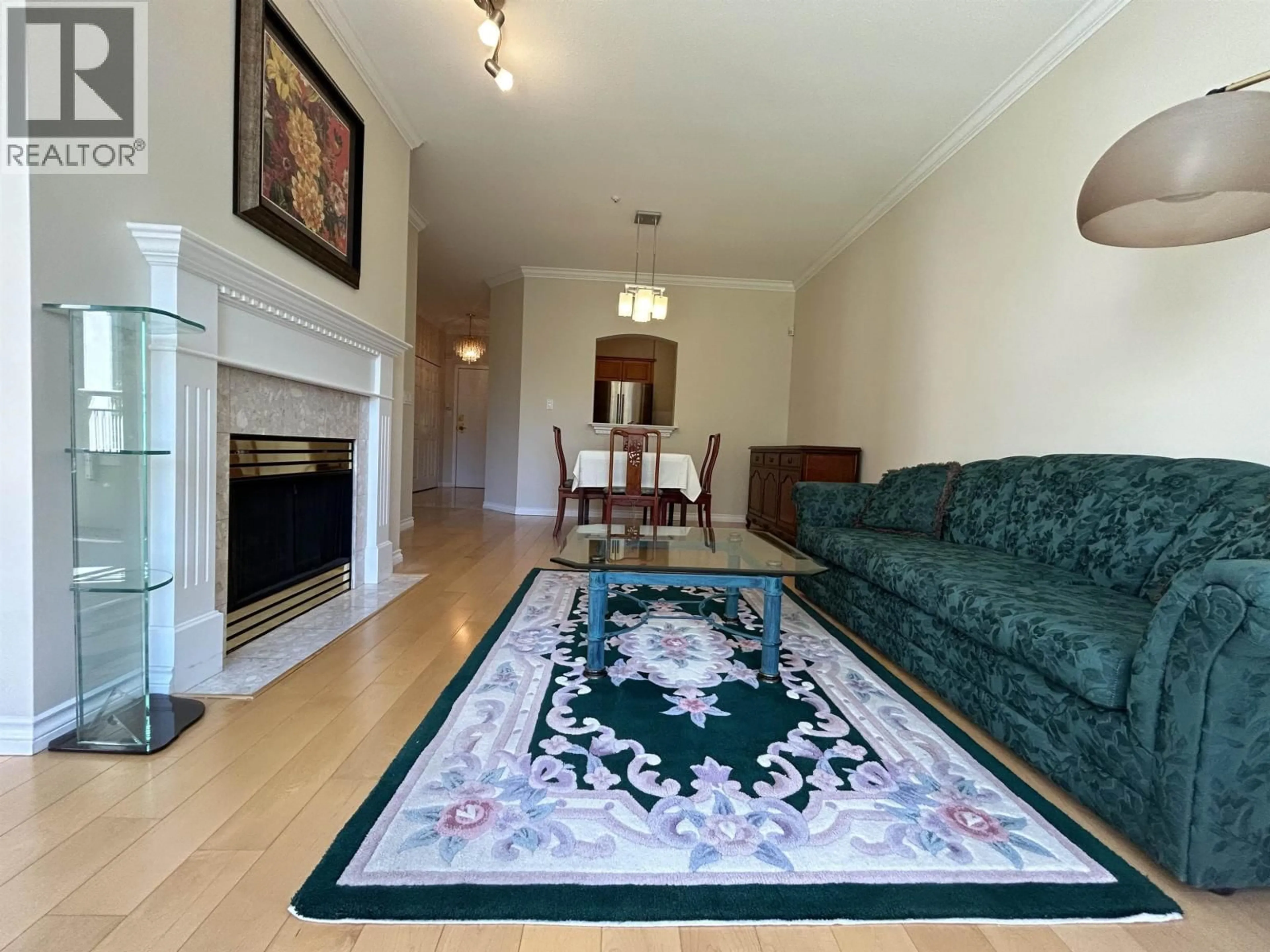 Living room with furniture, carpet floor for 225 - 3098 GUILDFORD WAY, Coquitlam British Columbia V3B7W8