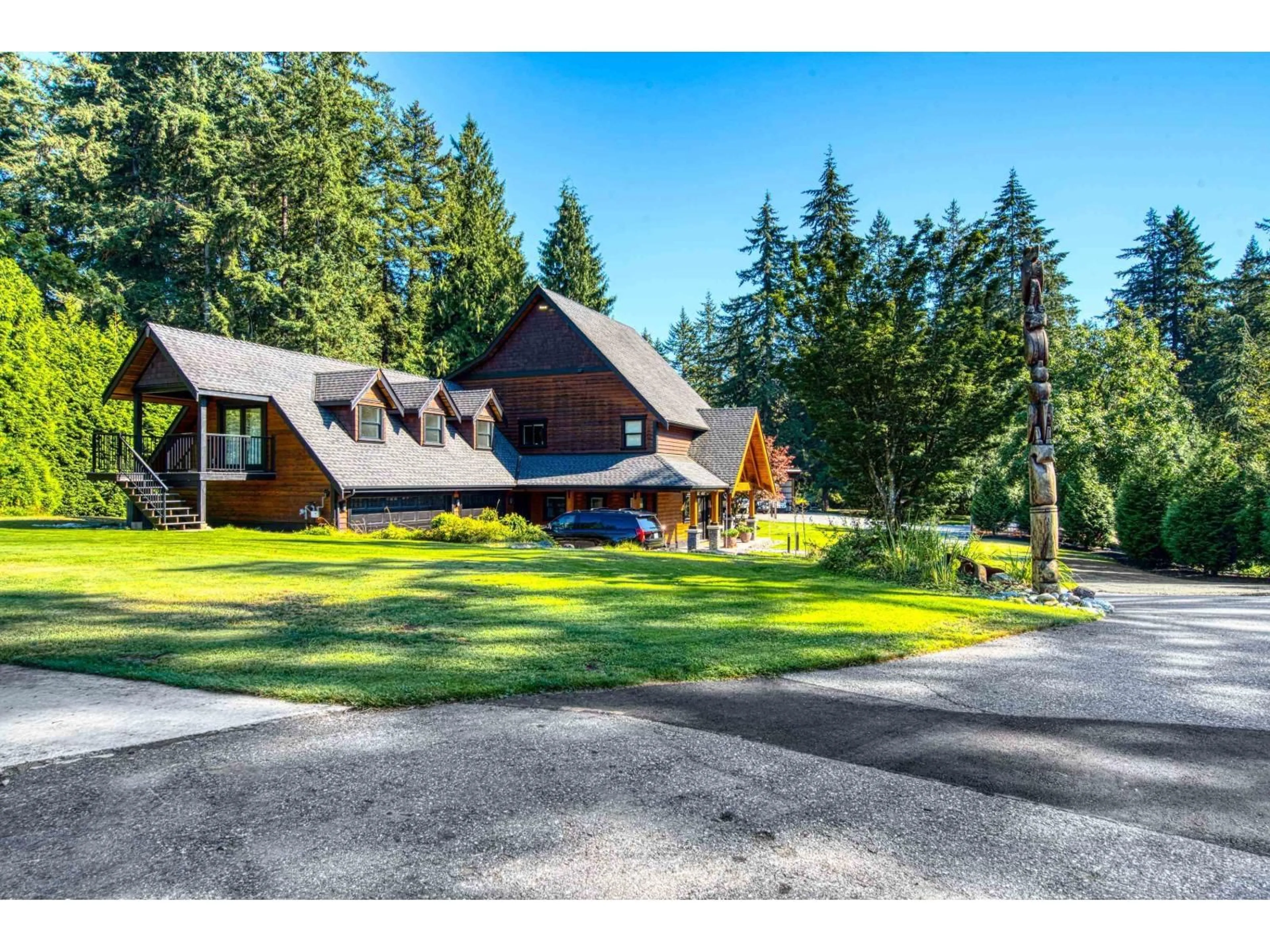 A pic from outside/outdoor area/front of a property/back of a property/a pic from drone, mountain view for 20078 27 AVENUE, Langley British Columbia V2Z1X2