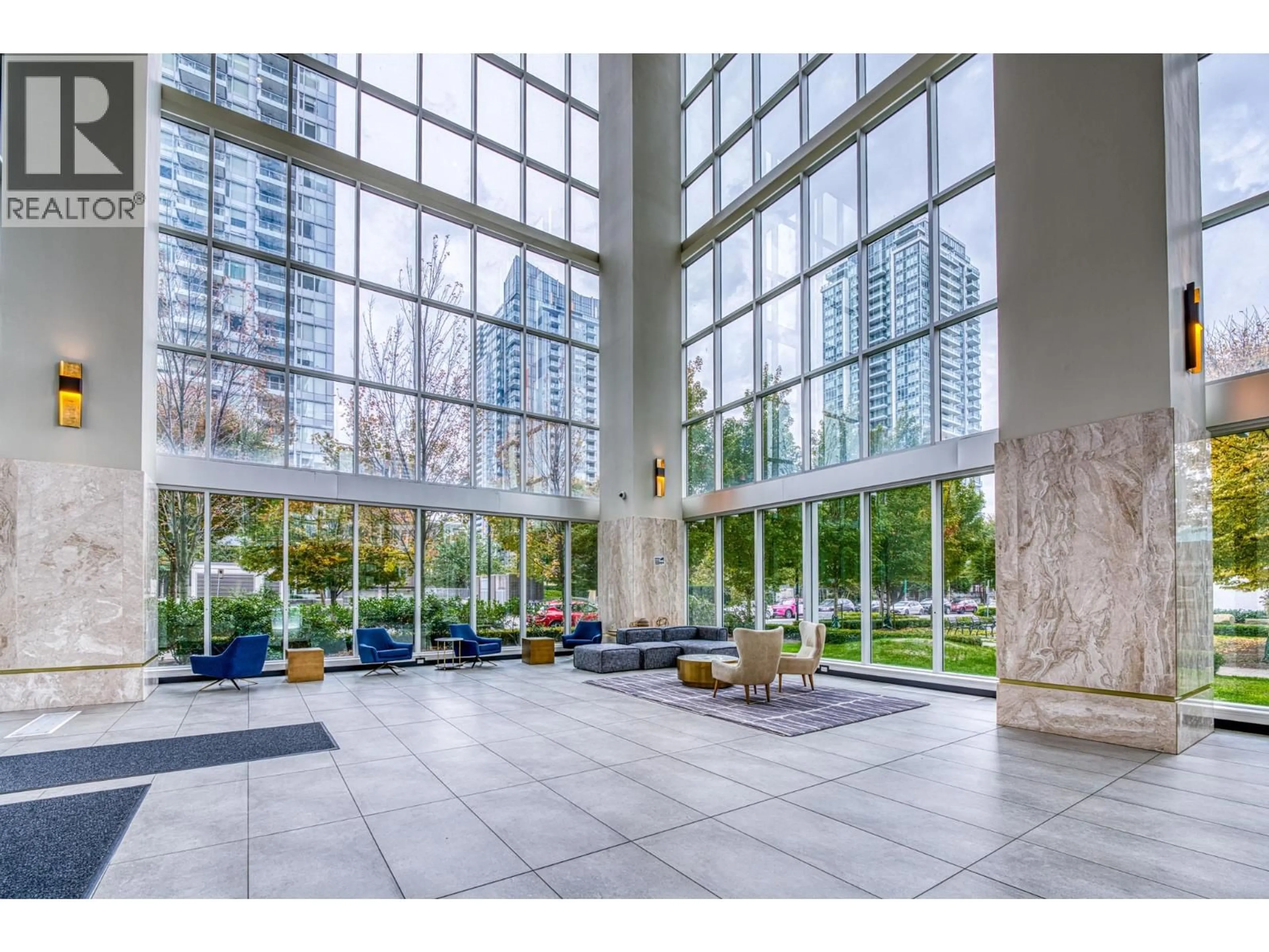 Indoor foyer for 3104 - 6383 MCKAY AVENUE, Burnaby British Columbia V5H0H8