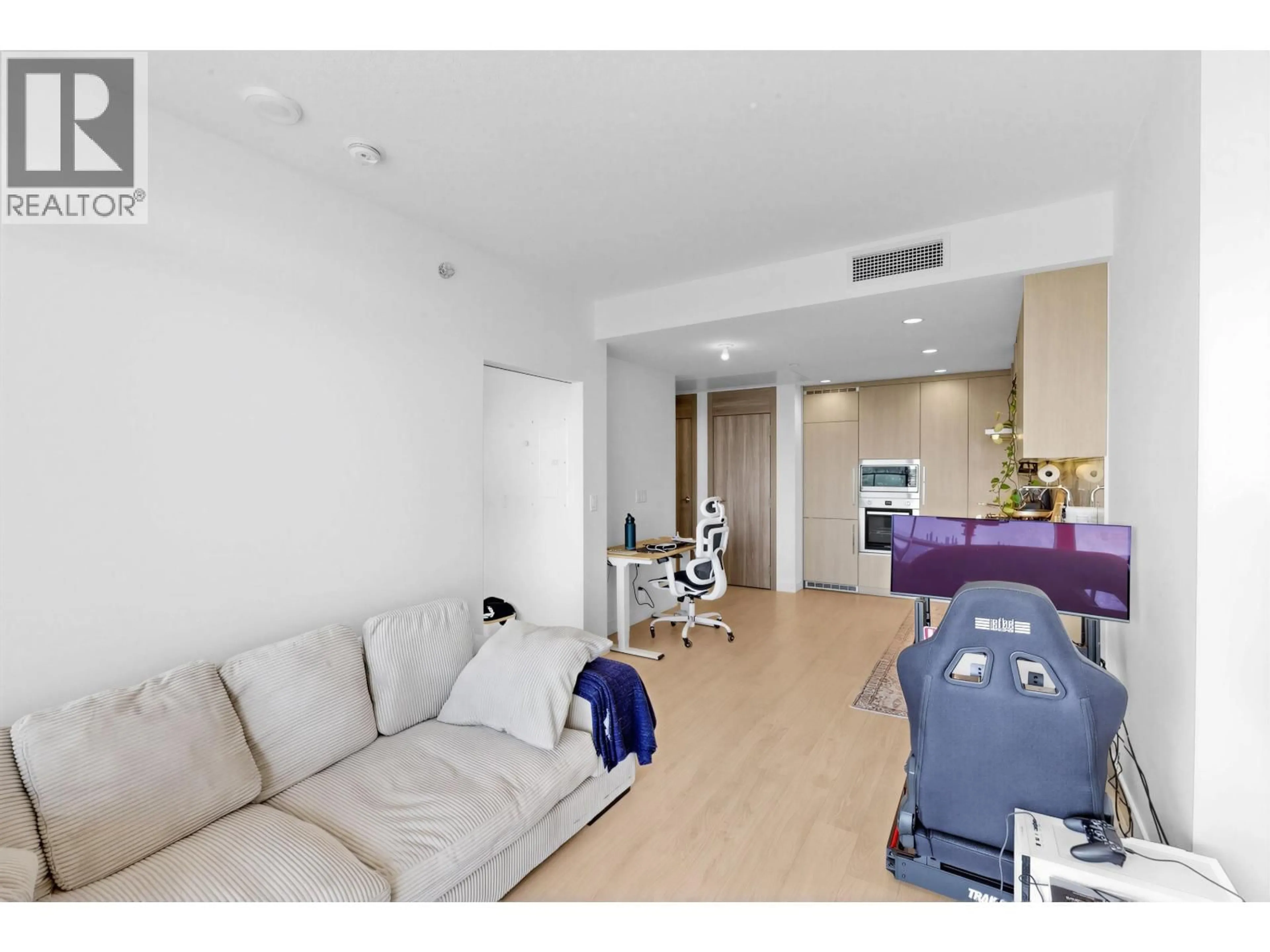 Unknown for 3301 - 4890 LOUGHEED HIGHWAY, Burnaby British Columbia V5C0N2