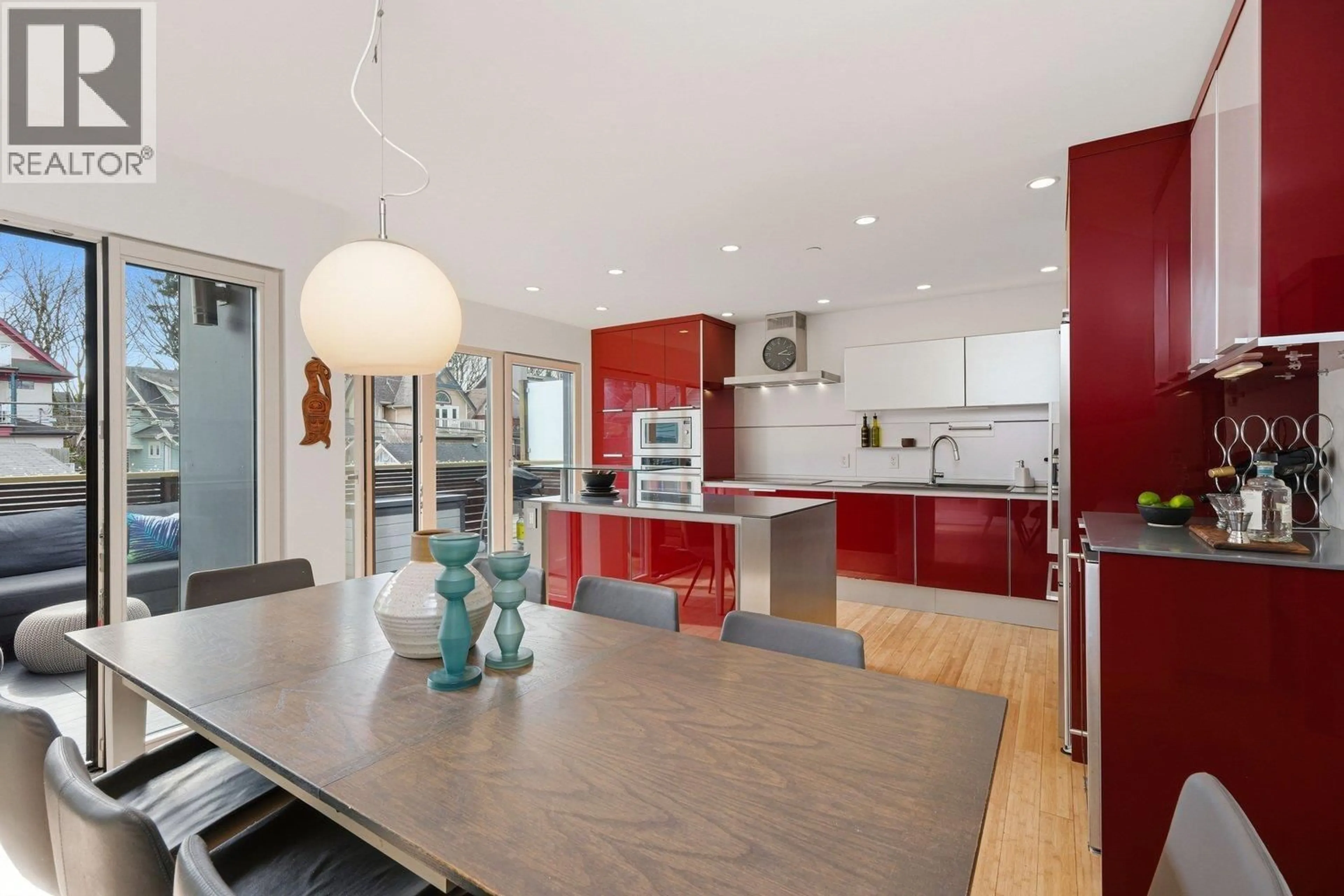 Contemporary kitchen, unknown for 128 12TH AVENUE, Vancouver British Columbia V5Y1T7