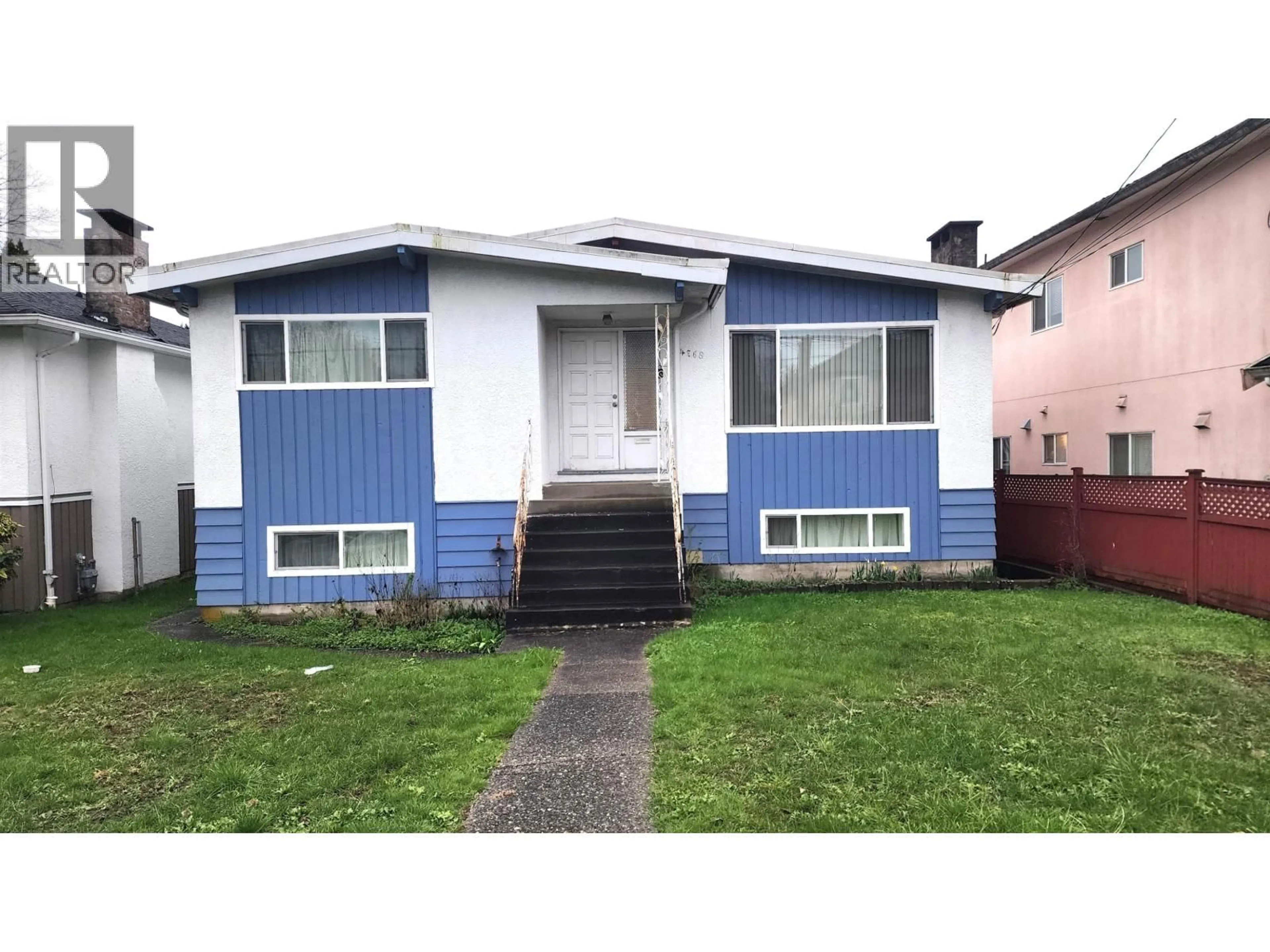 Home with vinyl exterior material, street for 4768 EARLES STREET, Vancouver British Columbia V5R3R2