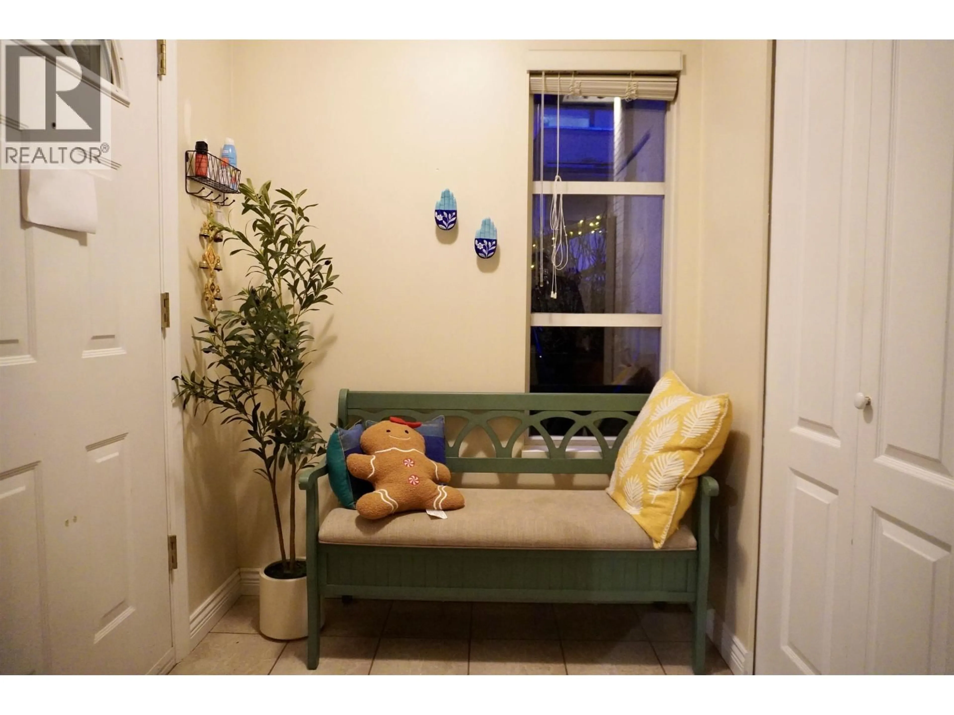 Indoor entryway for 31 - 1238 EASTERN DRIVE, Port Coquitlam British Columbia V3C6C5