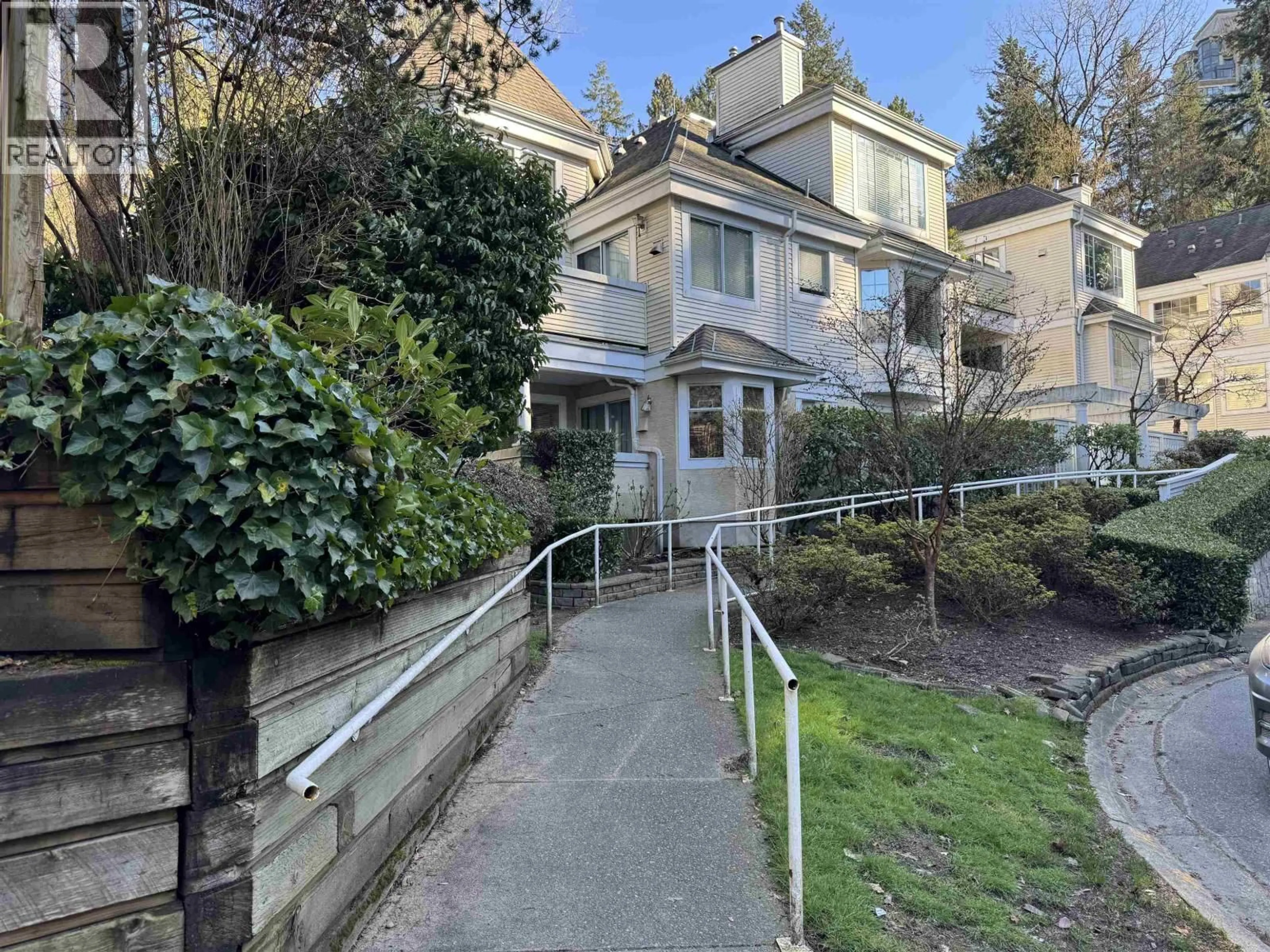 A pic from outside/outdoor area/front of a property/back of a property/a pic from drone, street for 108 - 6860 RUMBLE STREET, Burnaby British Columbia V5E1A8