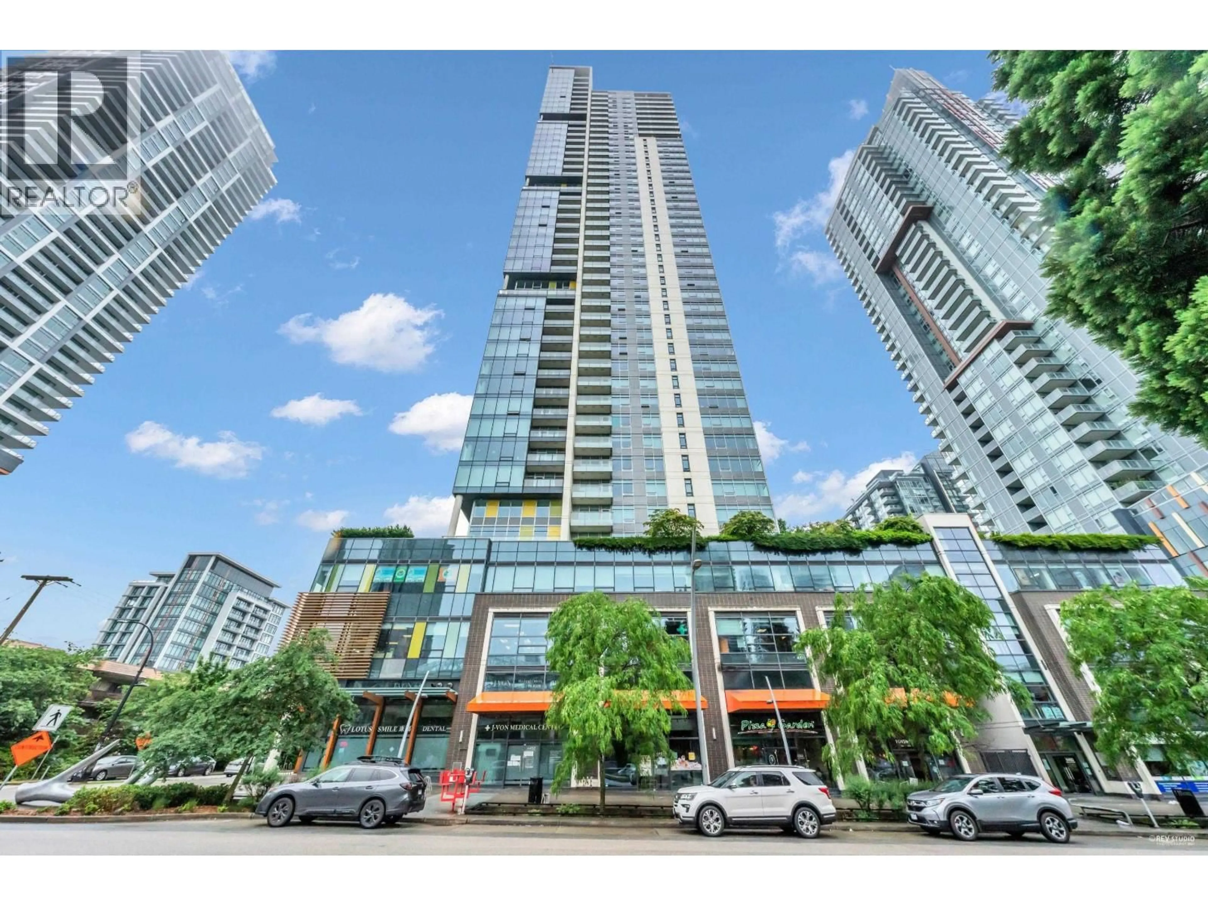 Indoor foyer for 3808 - 6461 TELFORD AVENUE, Burnaby British Columbia V5H0B7