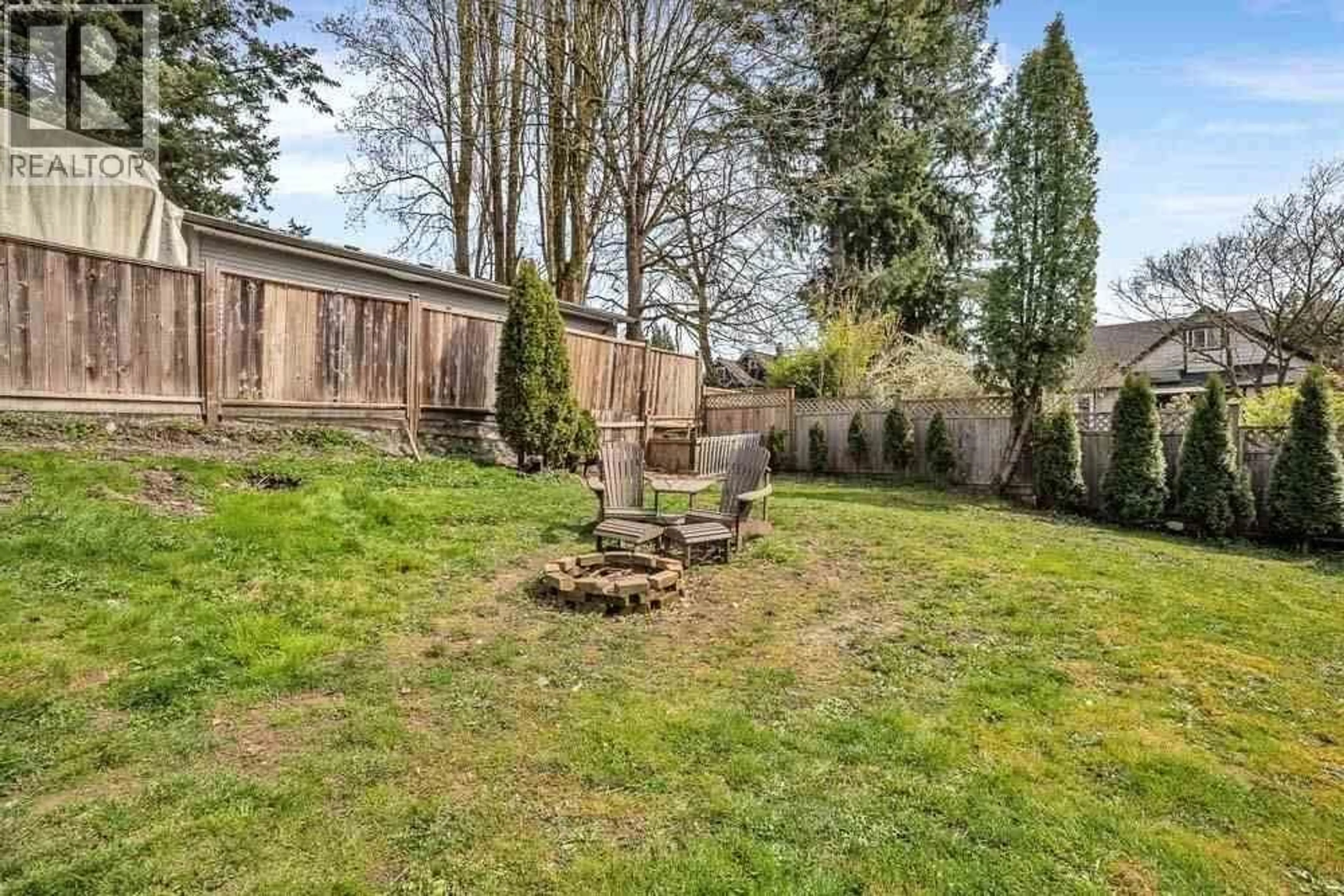 Patio, unknown for 20324 HAMPTON STREET, Maple Ridge British Columbia V2X1C8