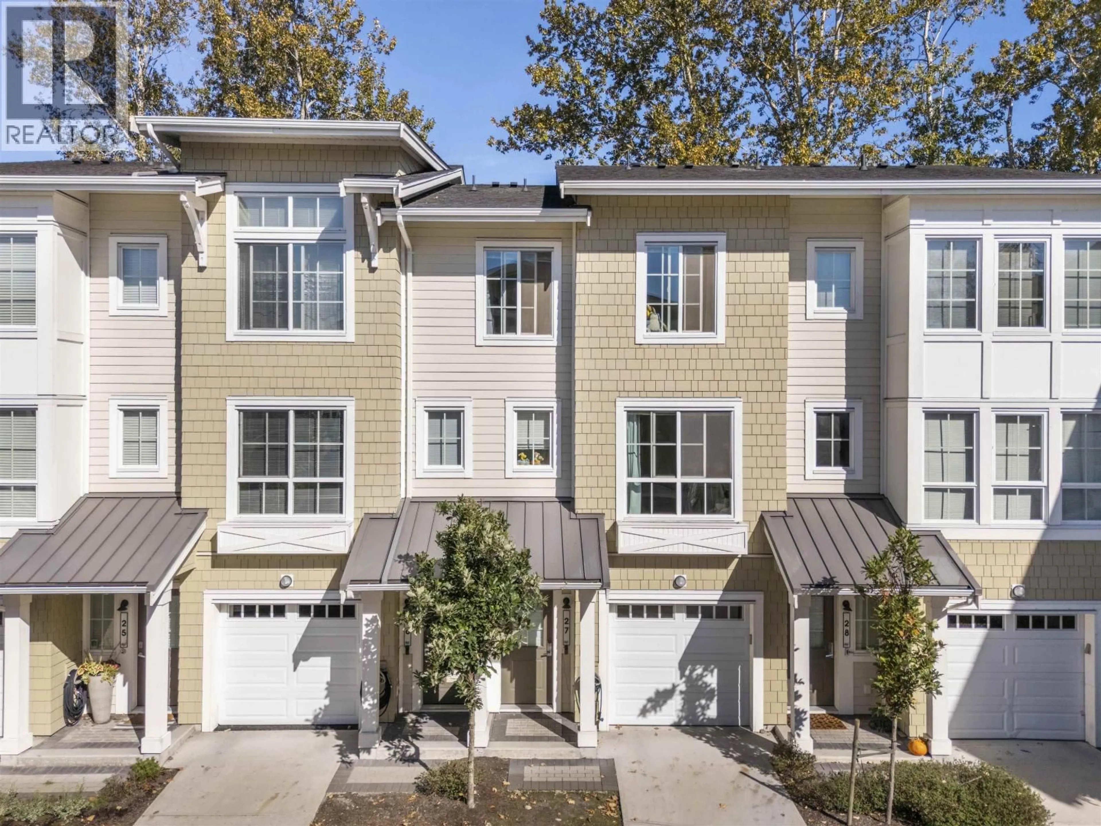 Home with vinyl exterior material, street for 27 - 5551 ADMIRAL WAY, Ladner British Columbia V4K0C9