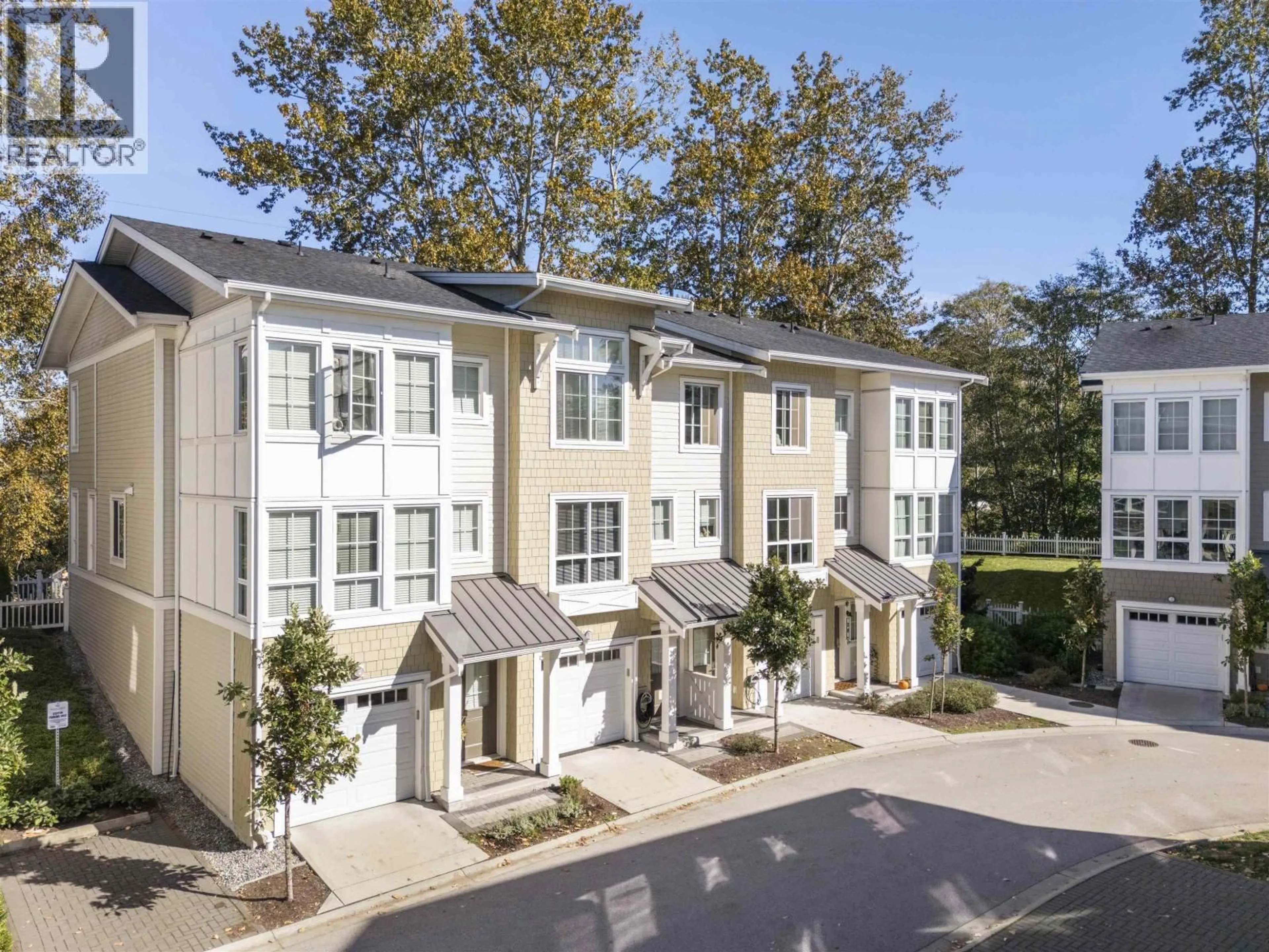 A pic from outside/outdoor area/front of a property/back of a property/a pic from drone, street for 27 - 5551 ADMIRAL WAY, Ladner British Columbia V4K0C9