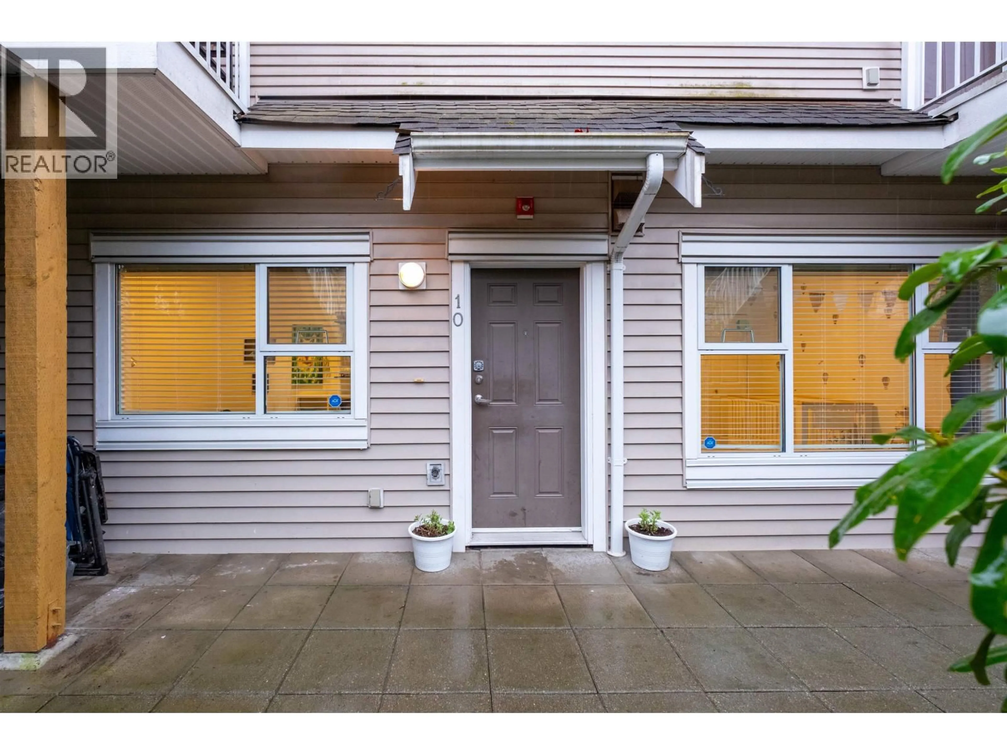 Unknown for 10 - 730 FARROW STREET, Coquitlam British Columbia V3J7Y7