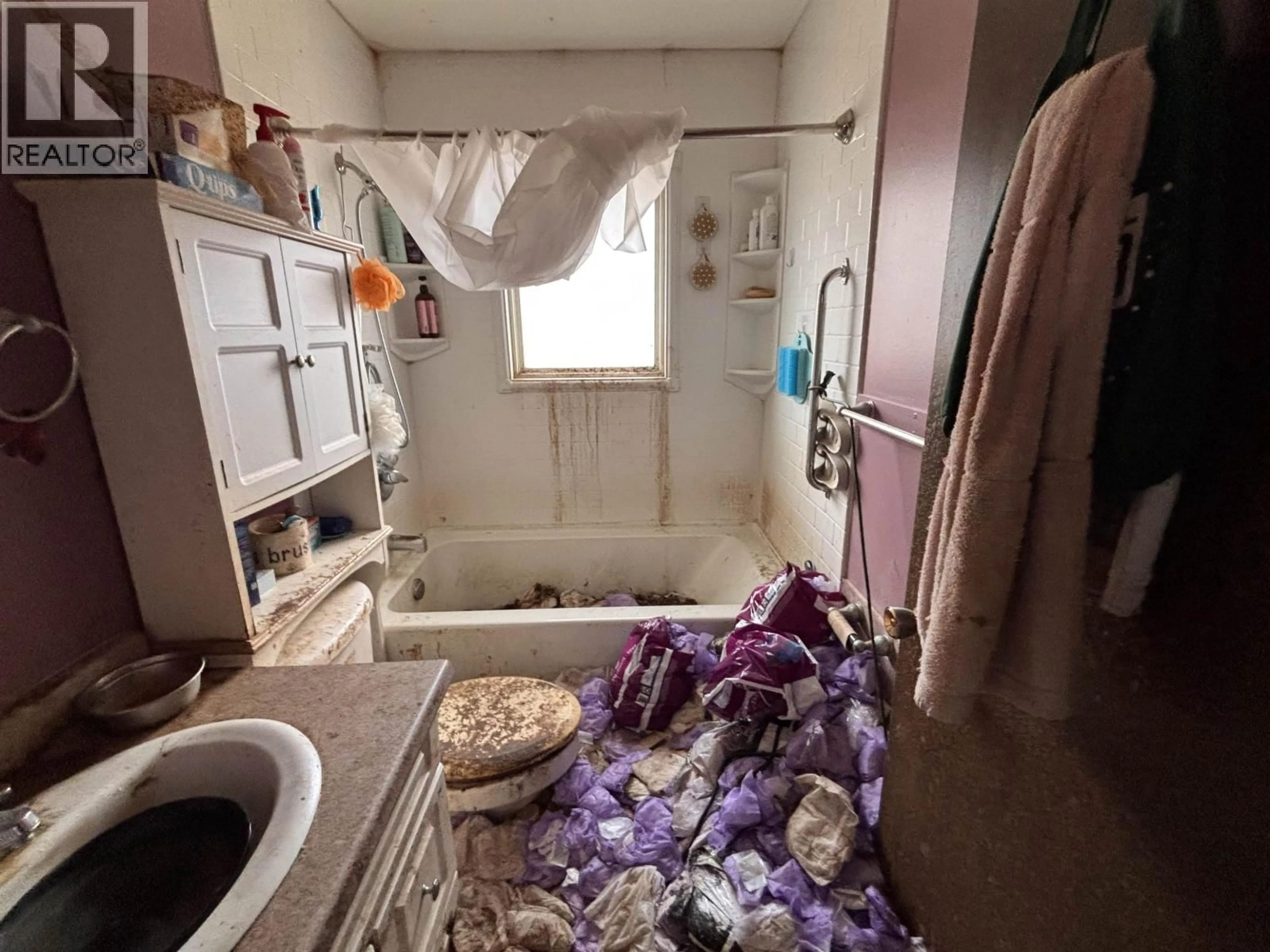 A pic of a room for 1310 LA SALLE AVENUE, Prince George British Columbia V2L4J8