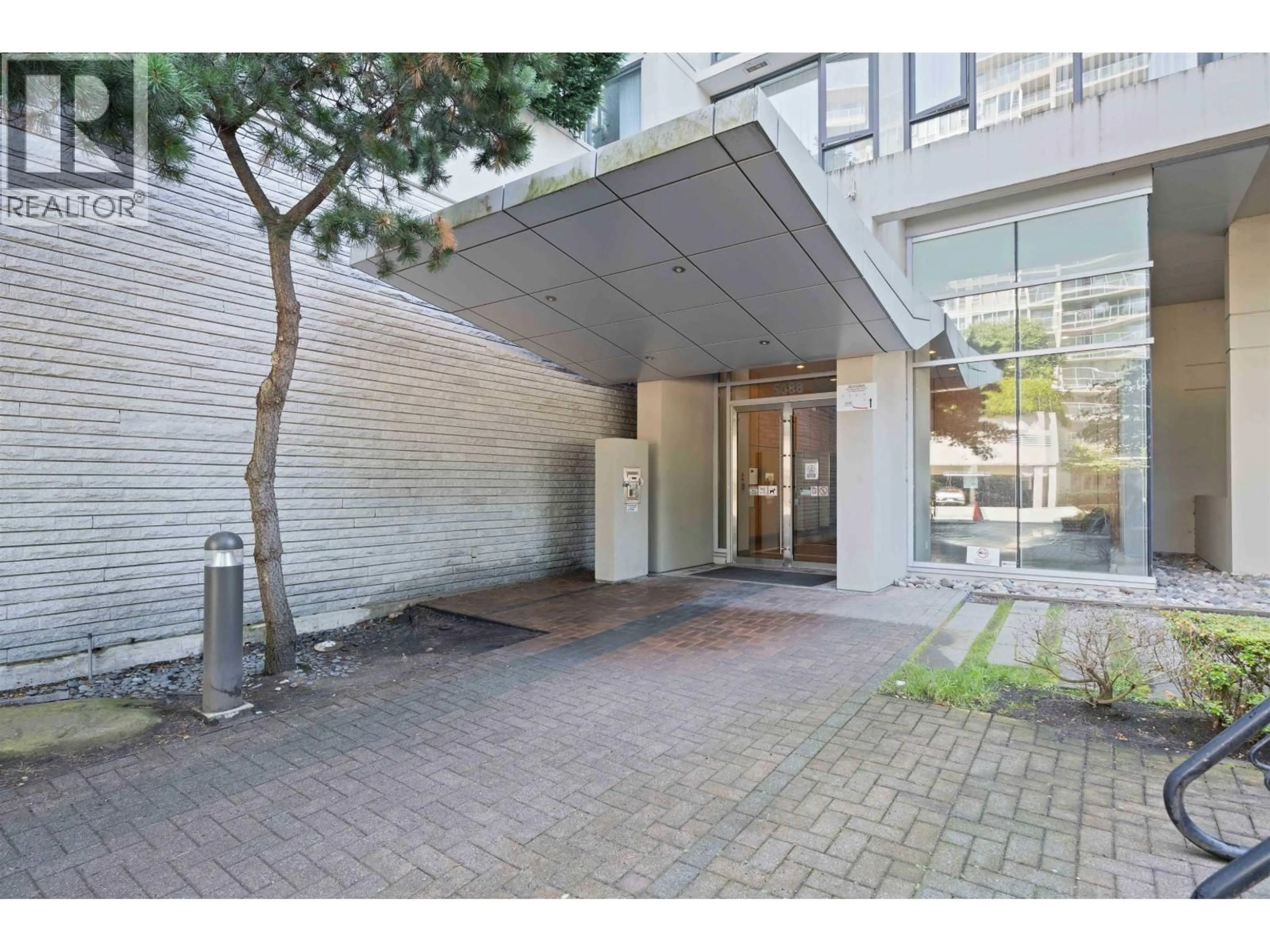 Indoor foyer for 1202 - 5088 KWANTLEN STREET, Richmond British Columbia V6X4K5