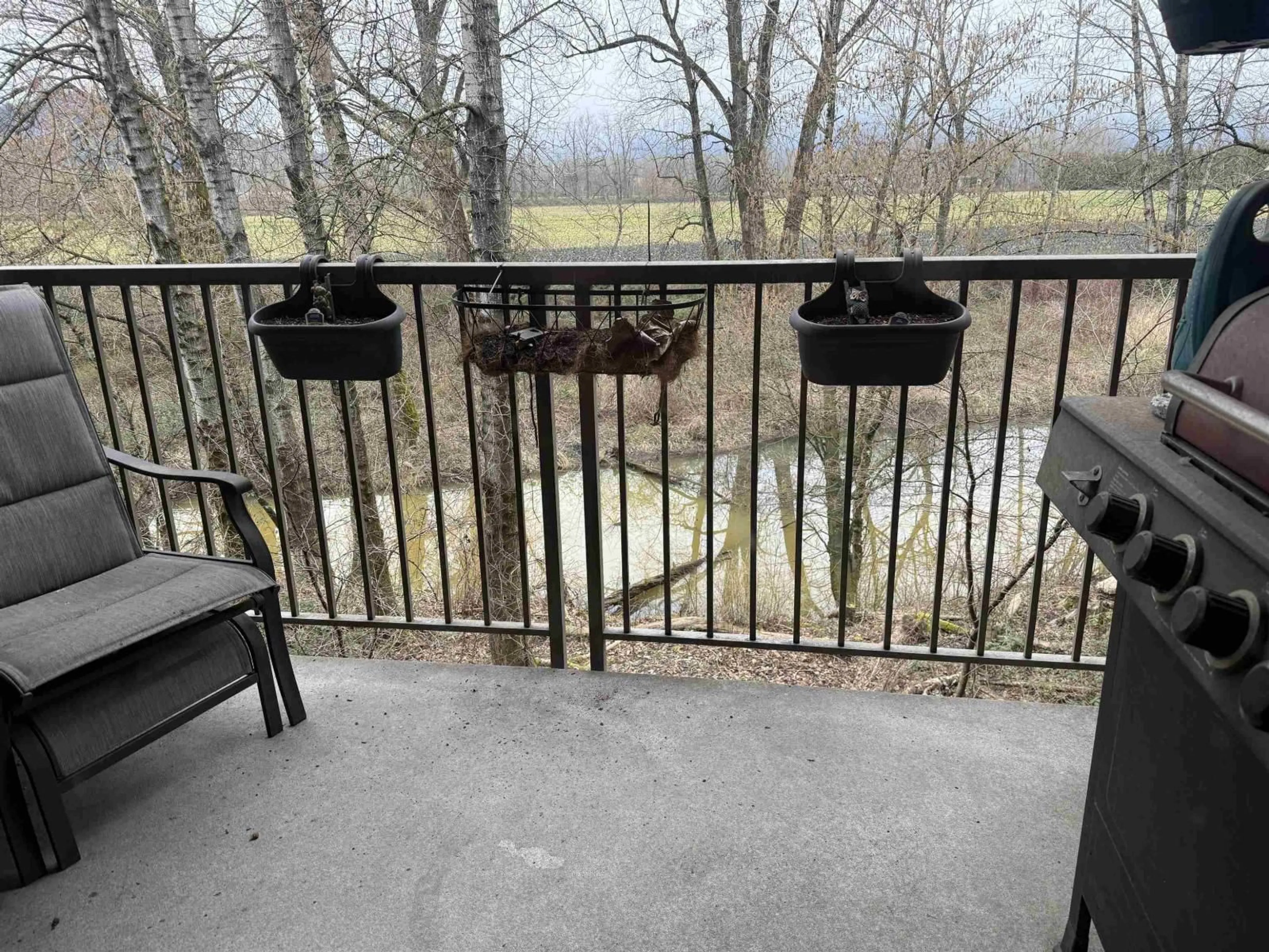 Patio, water/lake/river/ocean view for 209 - 45567 YALE ROAD, Chilliwack British Columbia V2P0B2