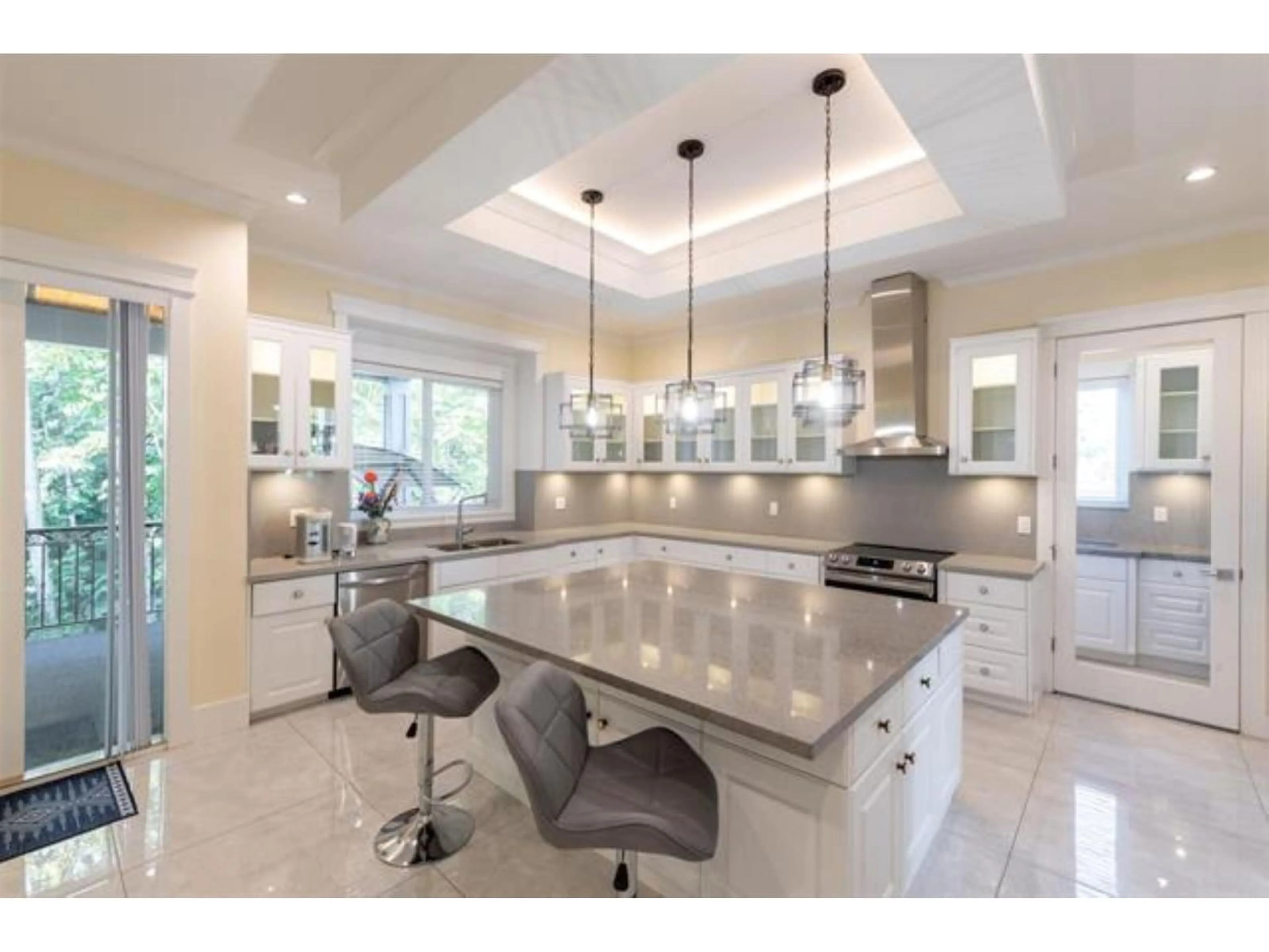 Contemporary kitchen, ceramic/tile floor for 6971 WESTVIEW DRIVE, Delta British Columbia V4E2L7