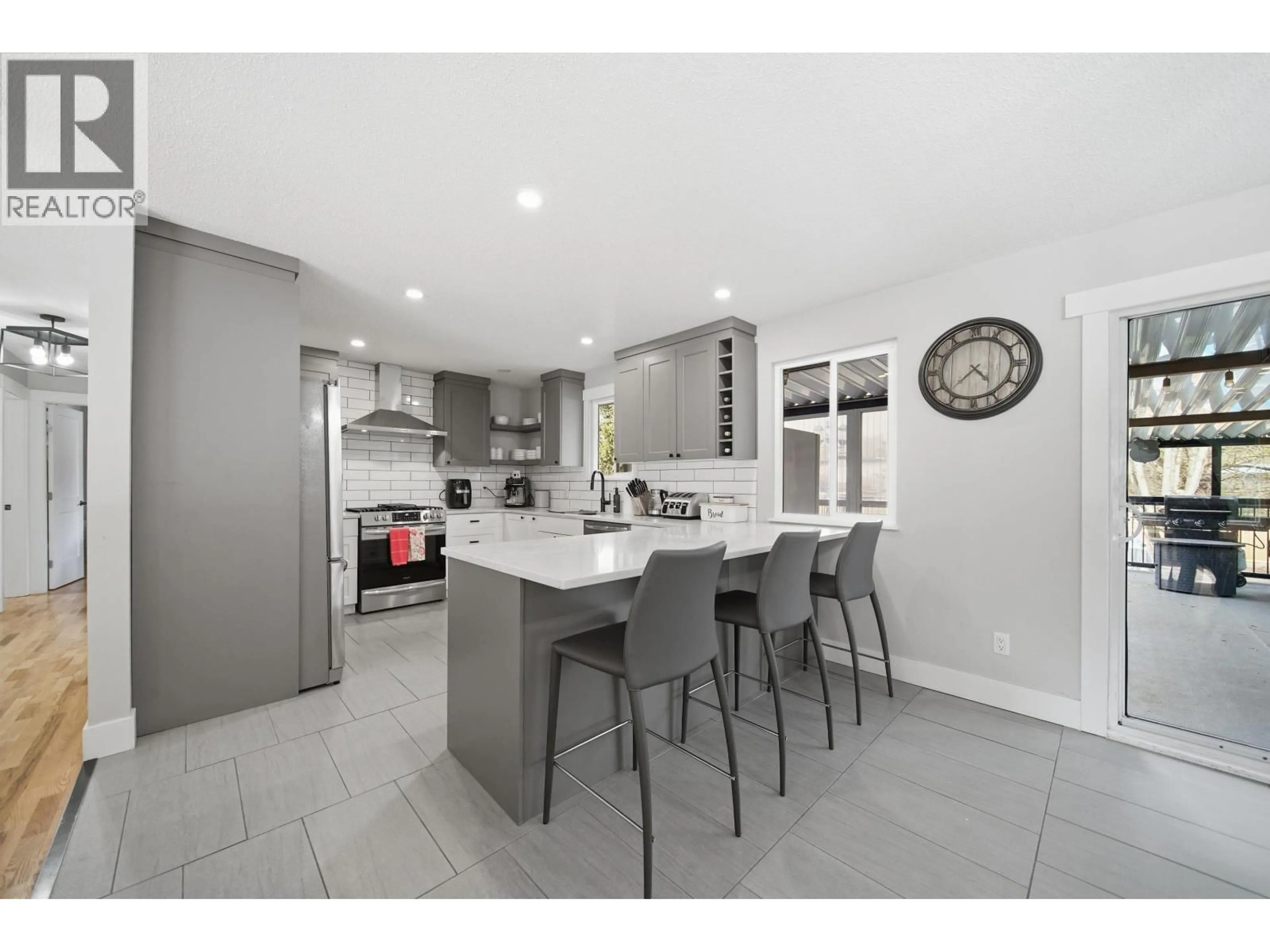 Open concept kitchen, ceramic/tile floor for 21139 COOK AVENUE, Maple Ridge British Columbia V2X7P7