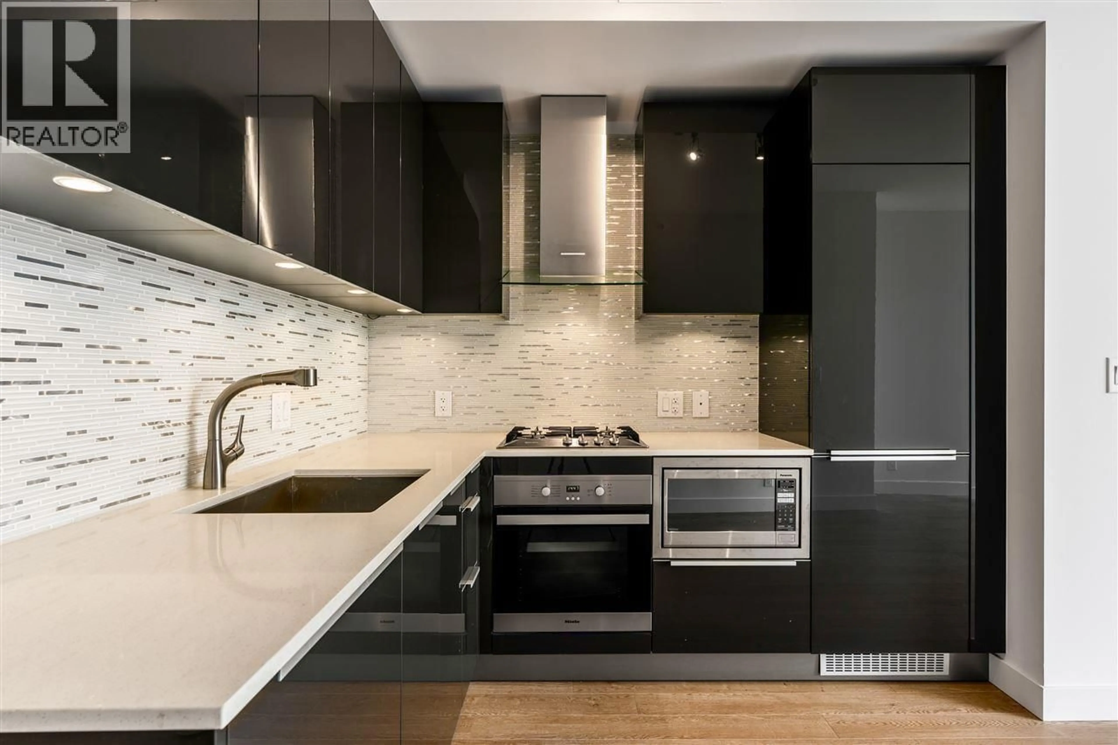 Contemporary kitchen, unknown for 3505 - 1283 HOWE STREET, Vancouver British Columbia V6Z0E3