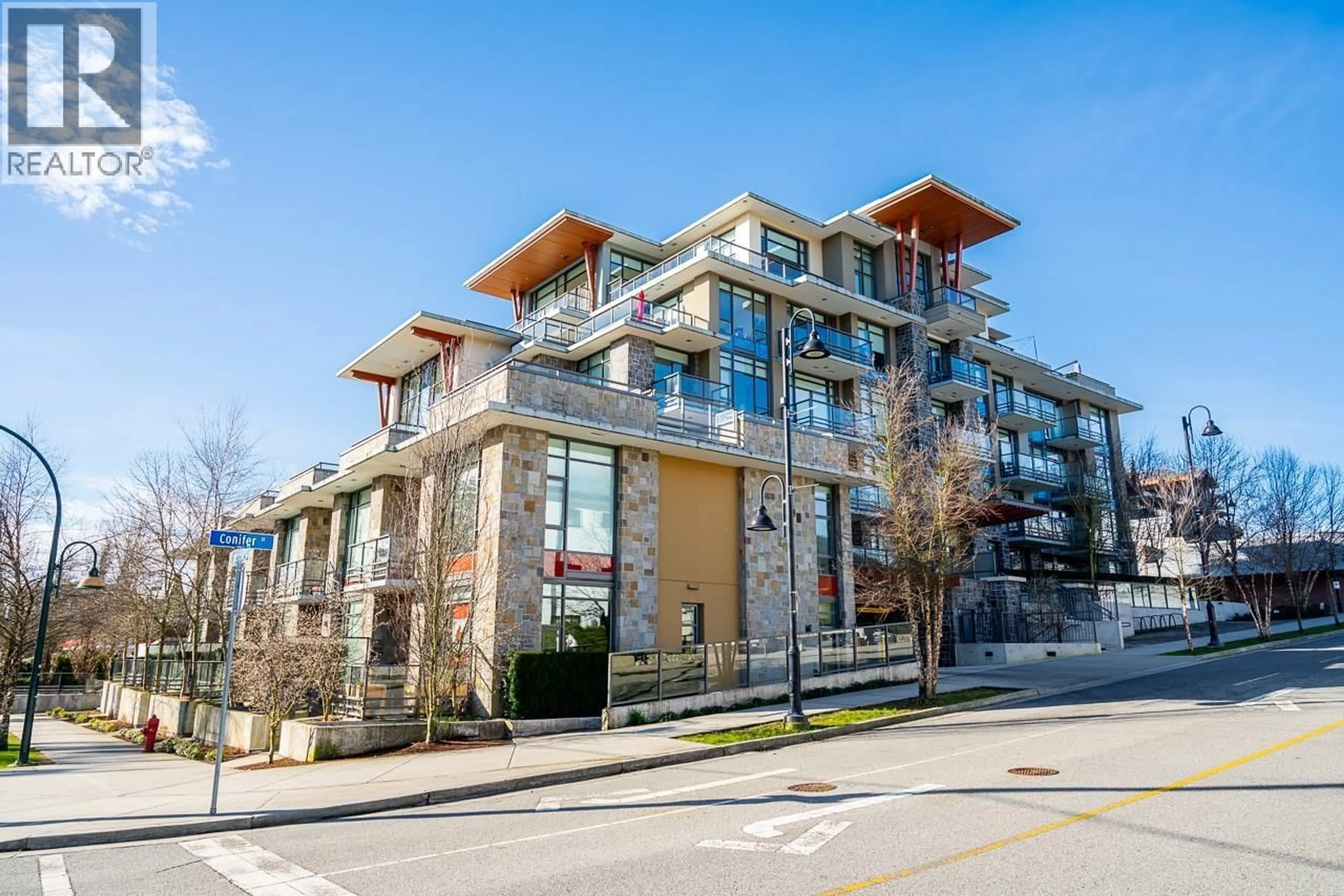 Patio, building for PH501 - 1295 CONIFER STREET, North Vancouver British Columbia V7J0B4
