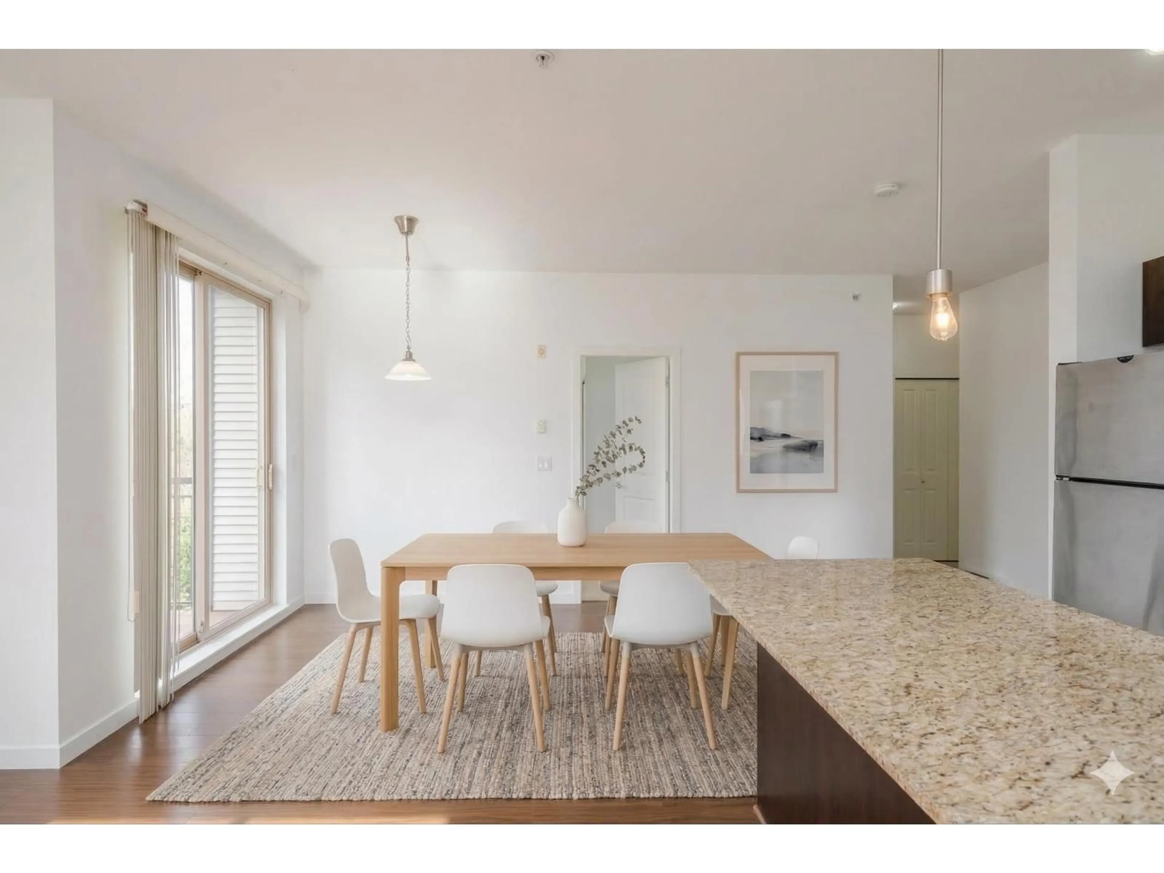 Dining room, wood/laminate floor for 405 - 10455 UNIVERSITY DRIVE, Surrey British Columbia V3T0A5