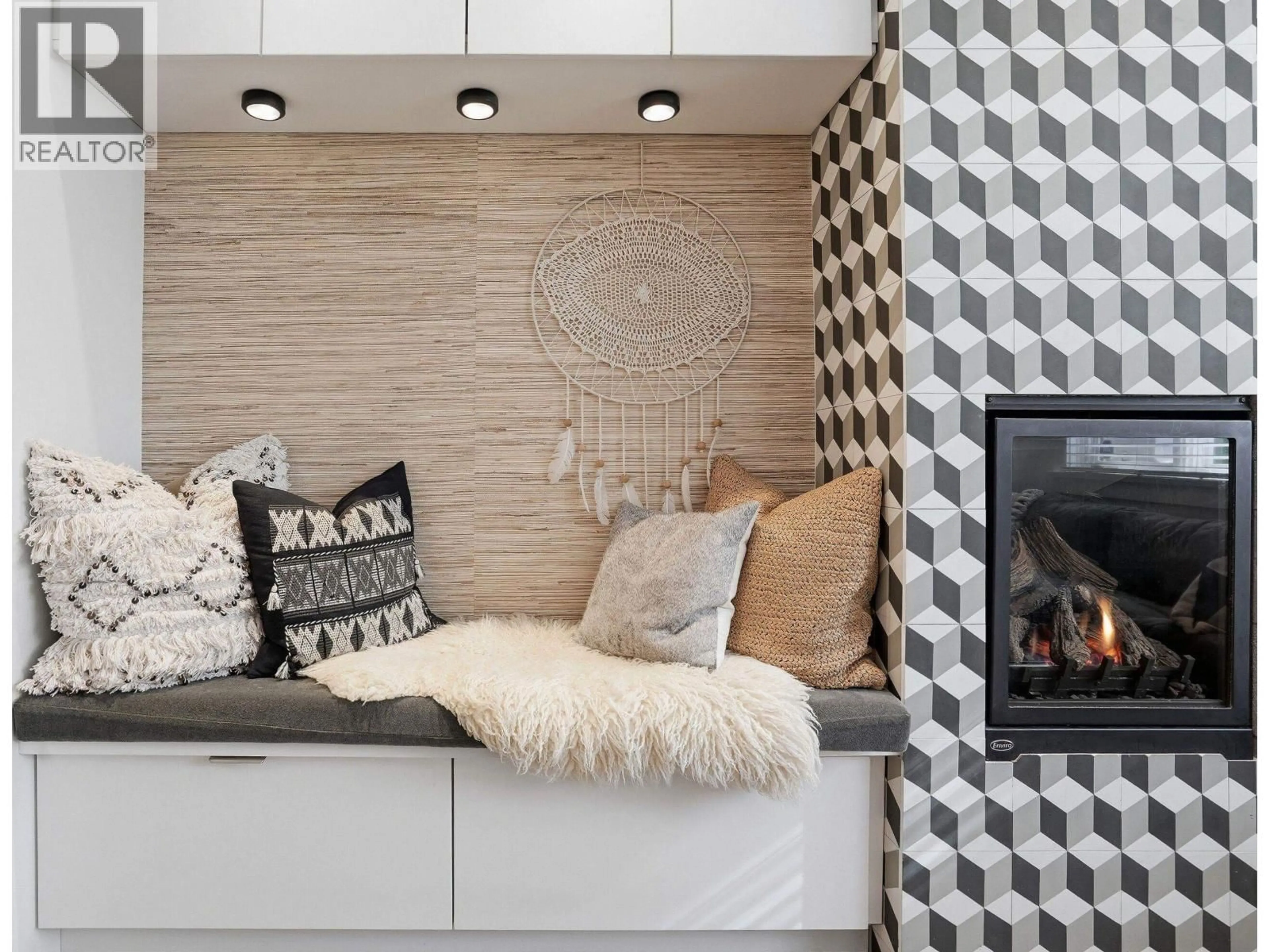 Unknown for 73 27TH AVENUE, Vancouver British Columbia V5V2K3