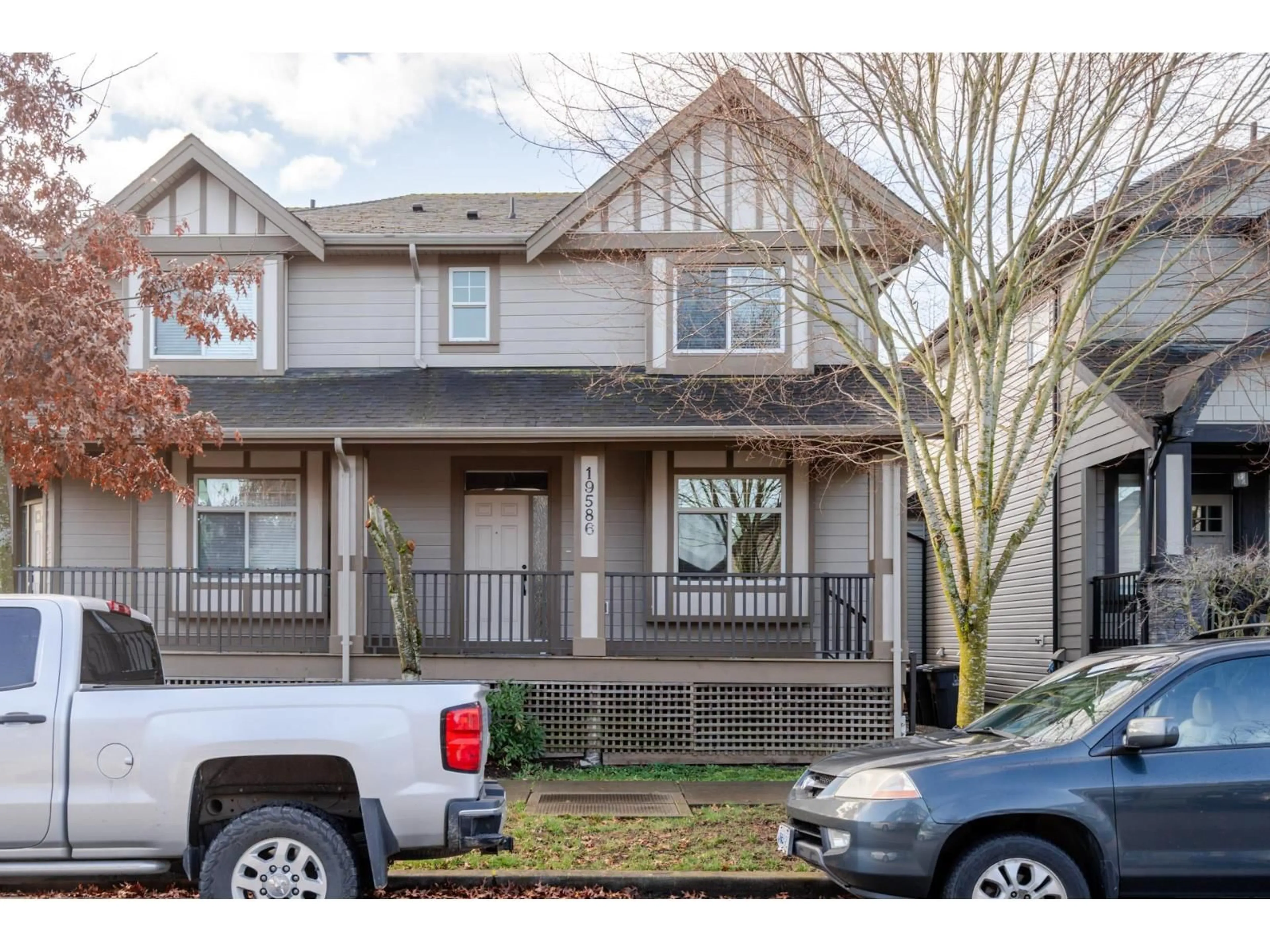 Home with vinyl exterior material, street for 19586 72A AVENUE, Surrey British Columbia V4N3E8